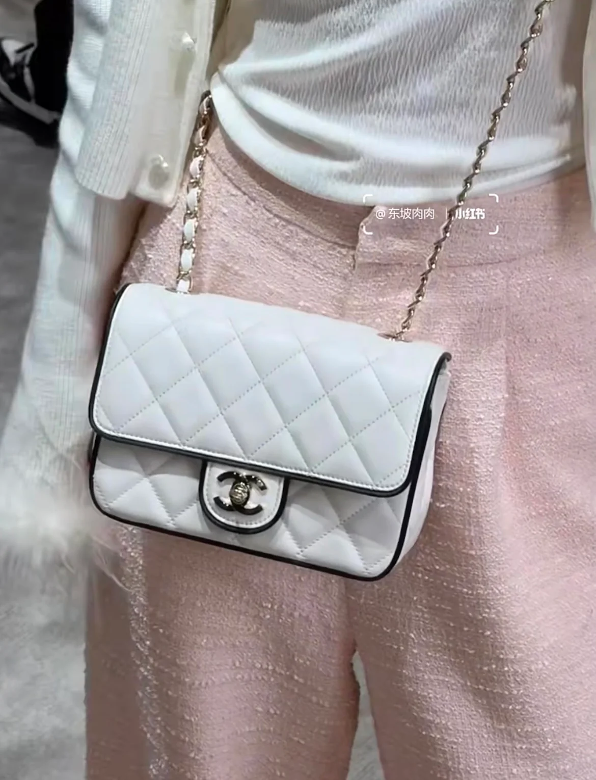 Chanel 25 пенсов - Panda Square Fat Man - White