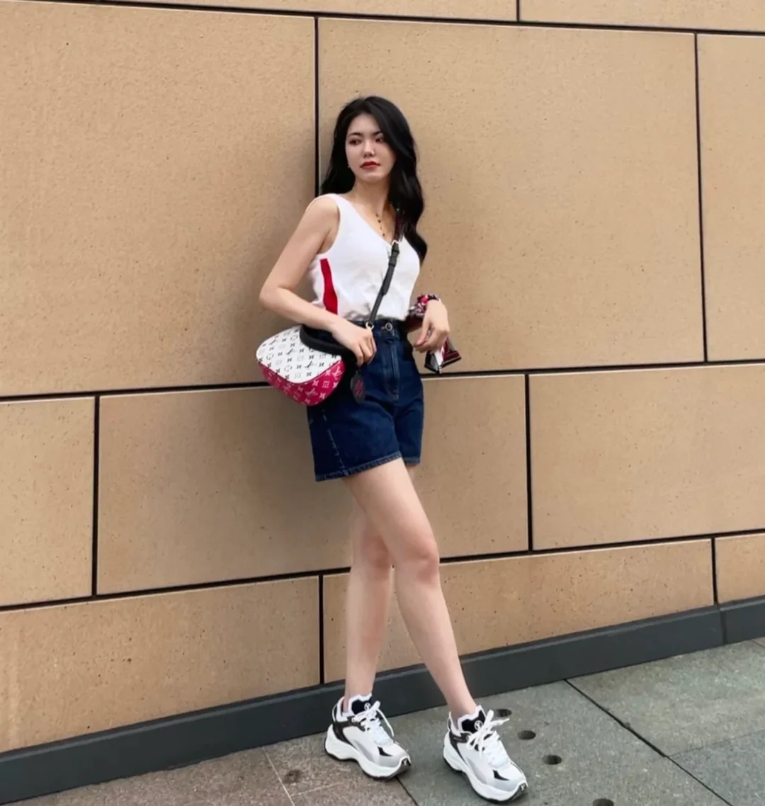 m46091-LV-bagatelle-bb сумка подмышку - черно-белая