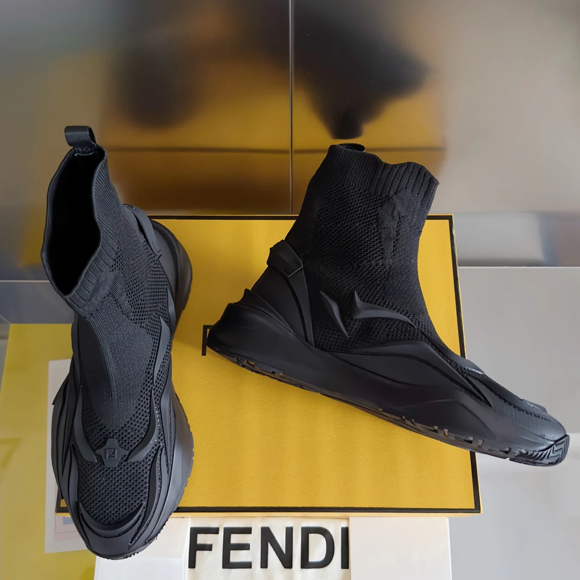 Кроссовки Fendi-flow серии Flyknit - Унисекс - Черные