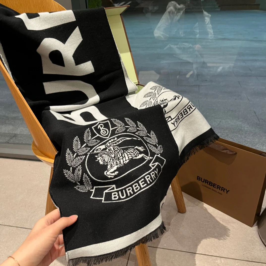 Двусторонний длинный шарф Burberry Knight Logo - 34 см - 195 см - 100% чистый кашемир