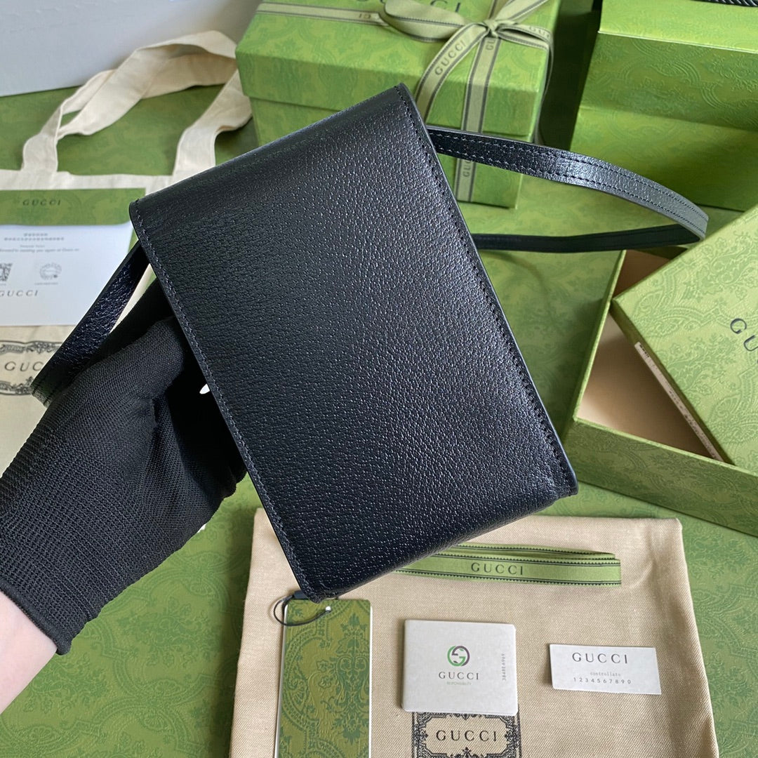 Gucci 手机包