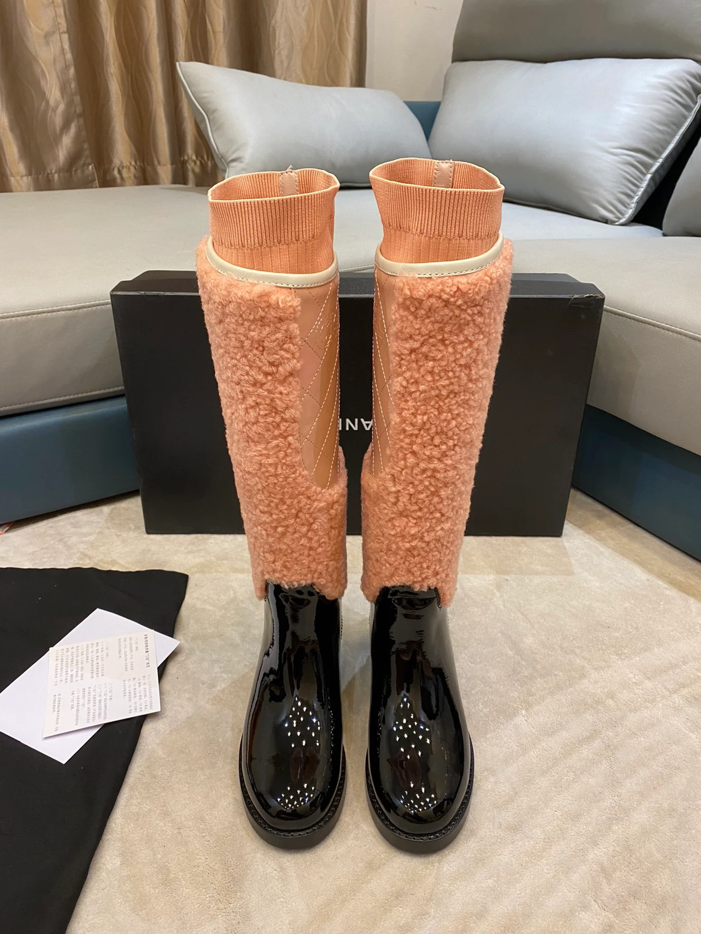 Новинка 2022 года от Chanel - Кожаные сапоги - Замшевые - 1