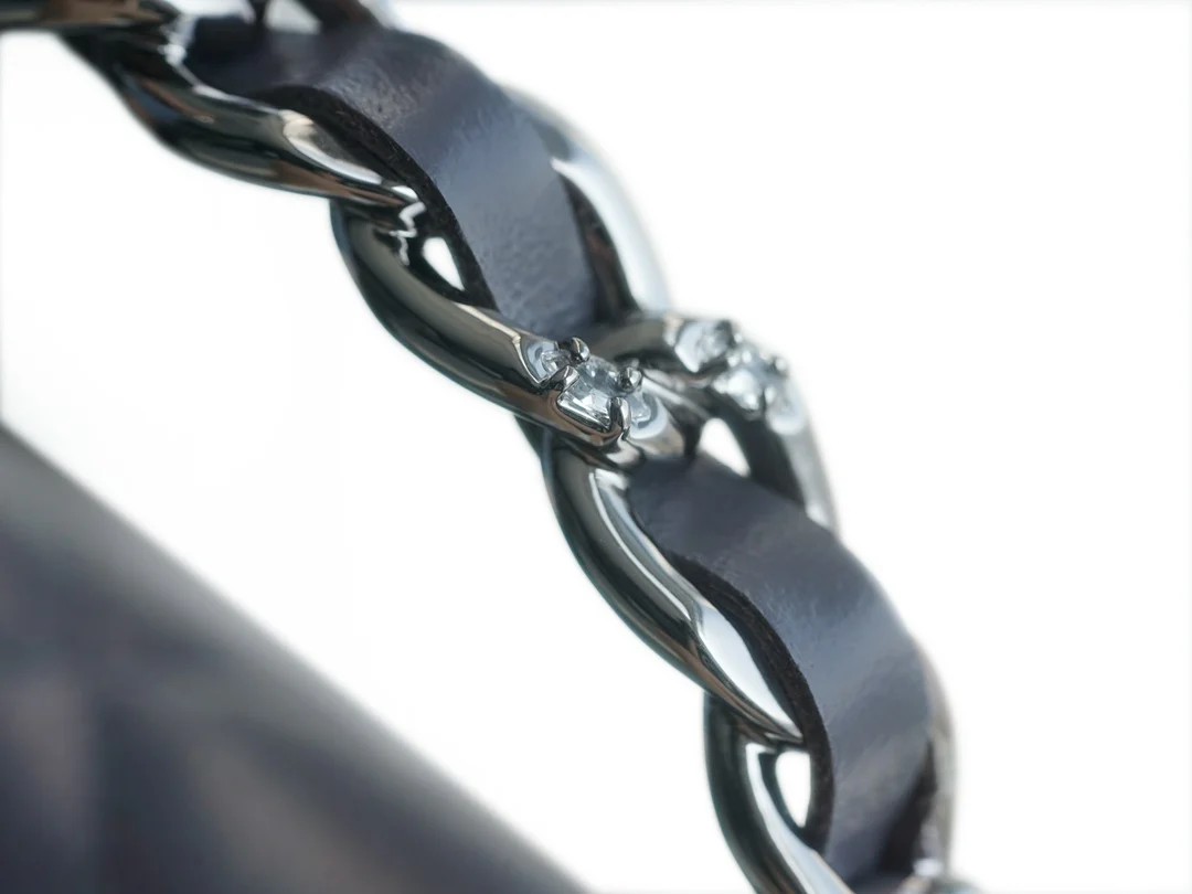 Chanel - Новая гармошка с ручкой, украшенной стразами - Серая