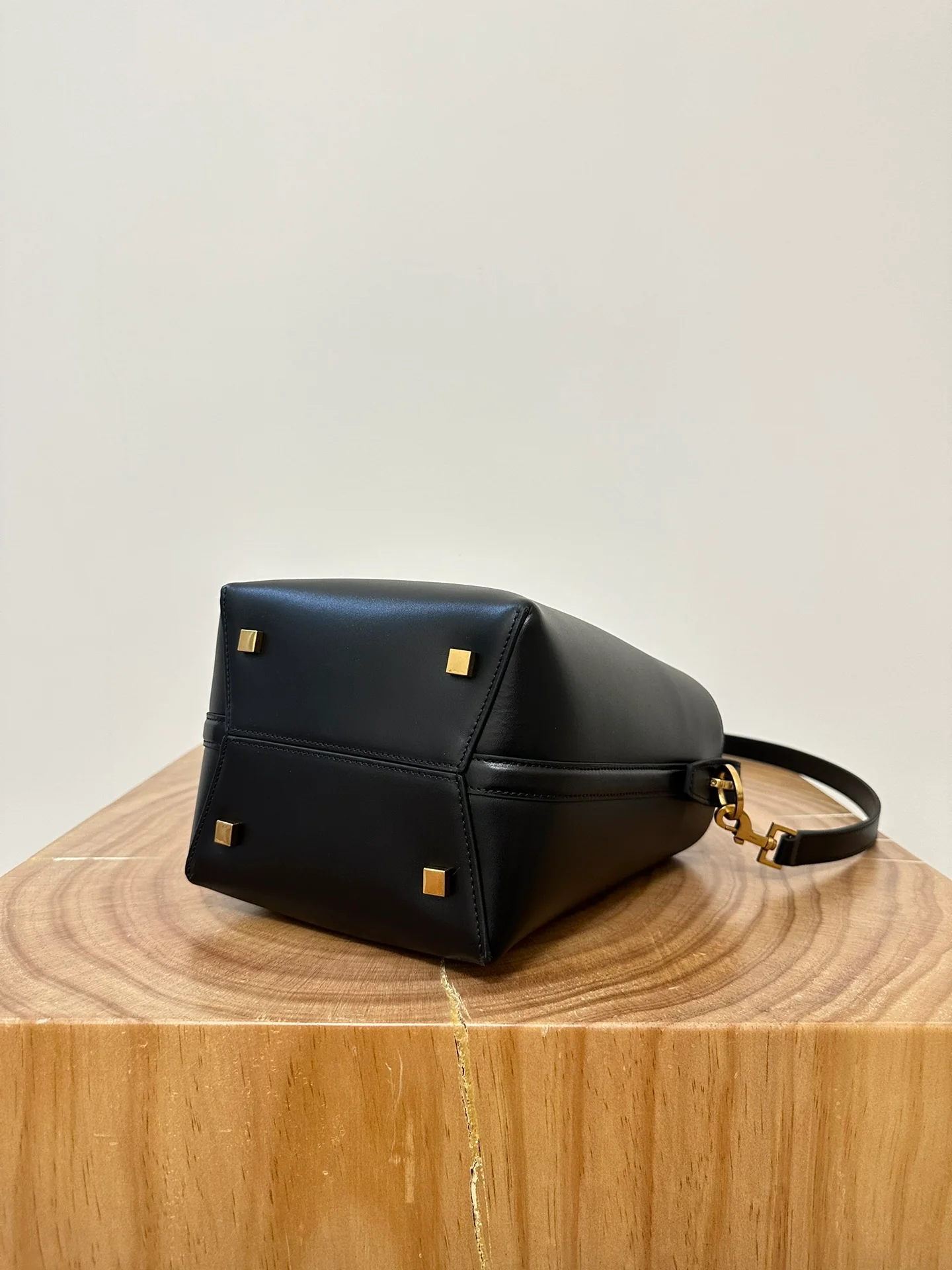 Сумка-ведро YSL Le 37 - Маленькая - Черная