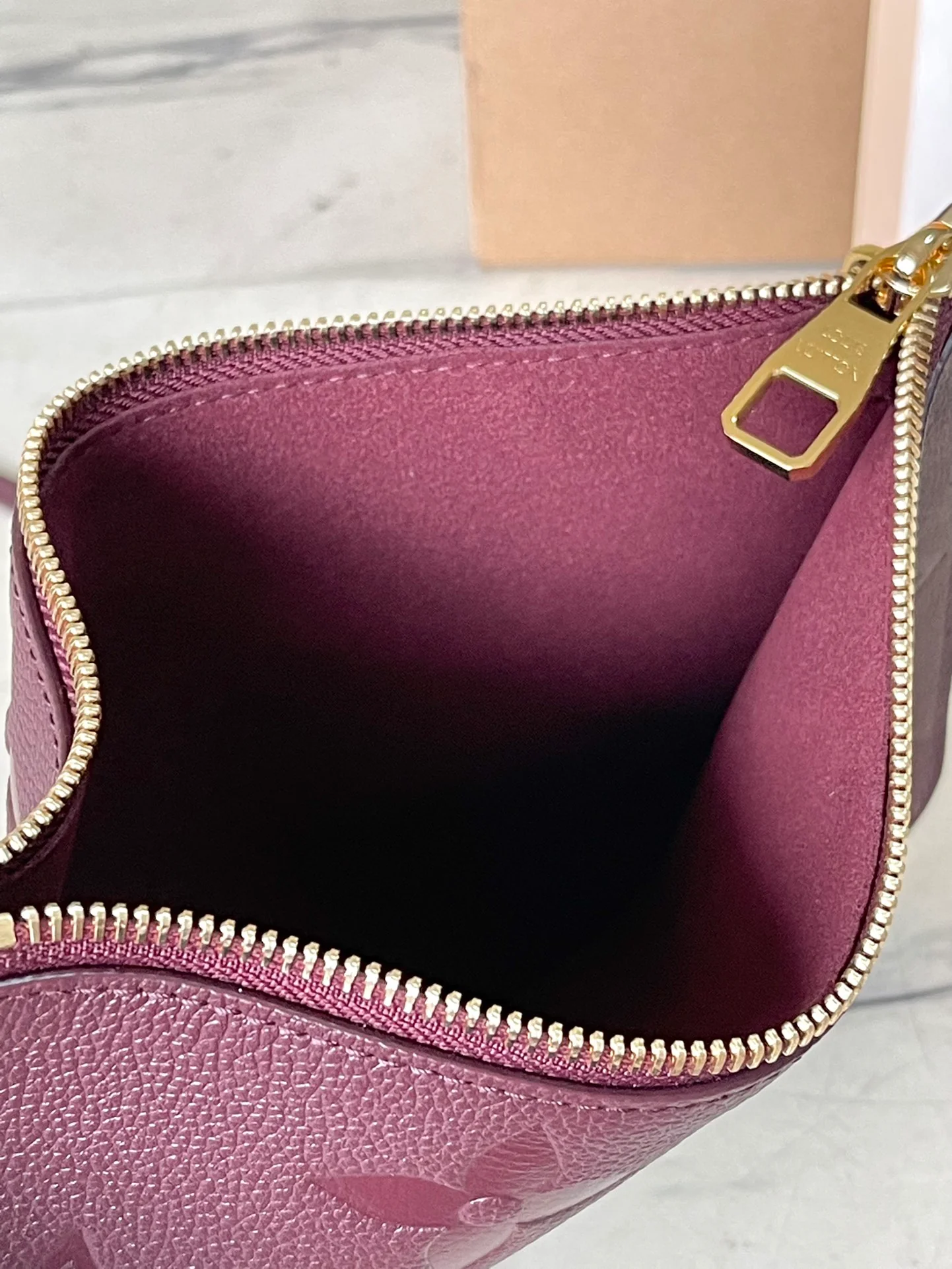 m45686-LV-neverfull-mm-Handbag-Burgundy