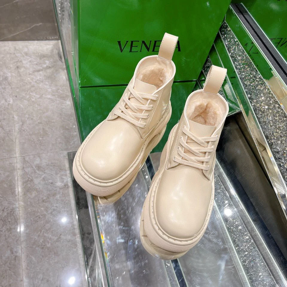 Ботильоны марки BV на шерстяной подкладке - белые