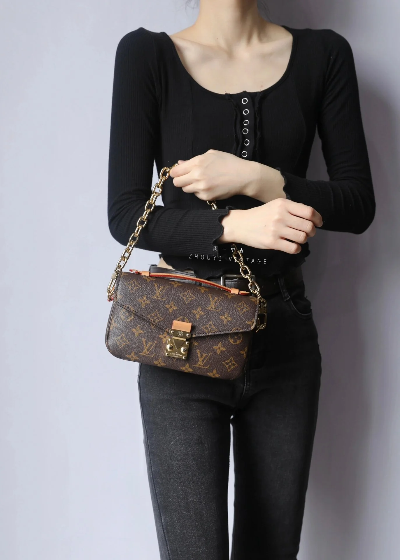 m46279-LV-pochette-metis-east-west-messenger bag-shoulder/crossbody bag