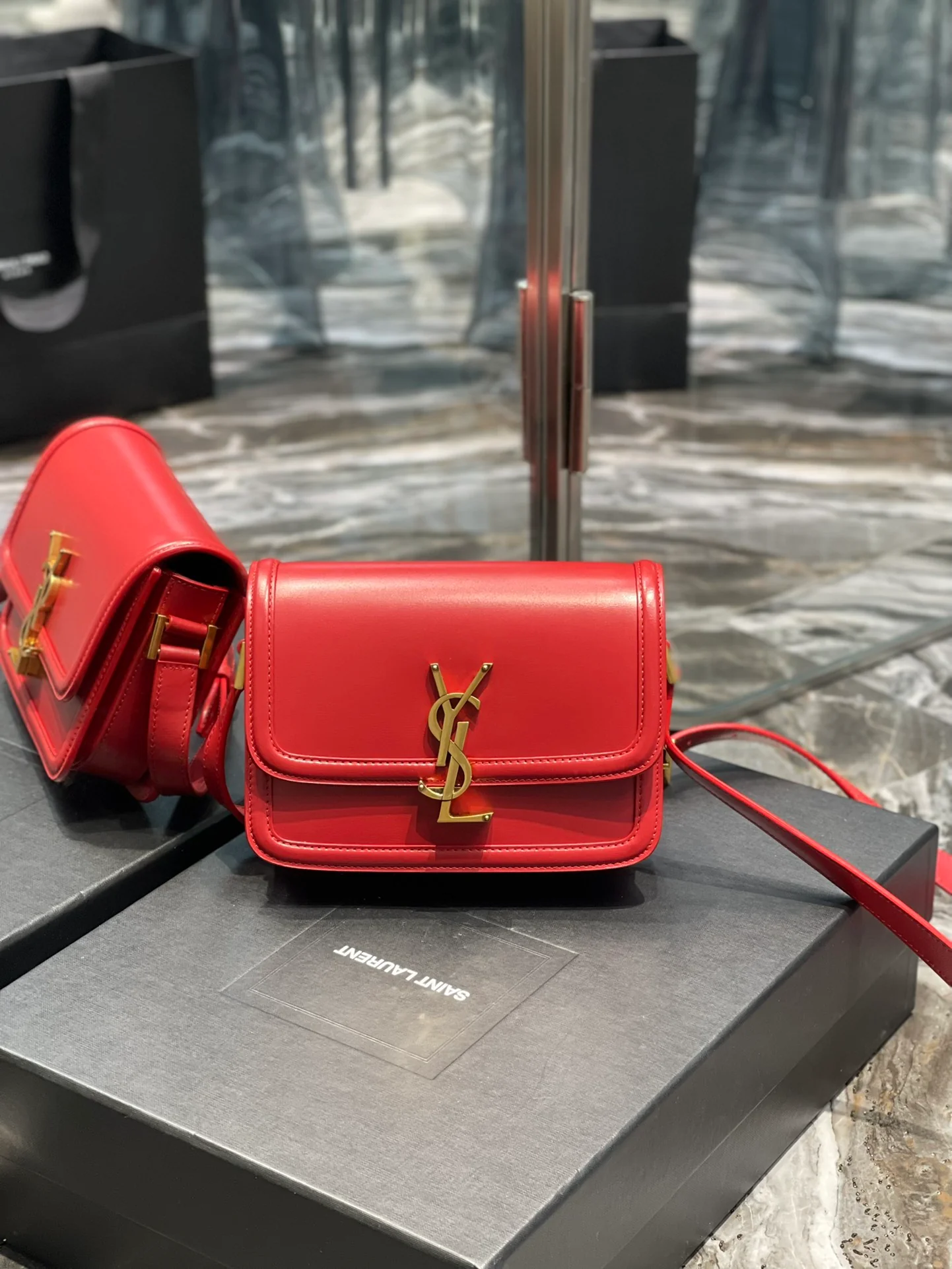 Сумка через плечо YSL Rue de Solferino, маленькая, красная.