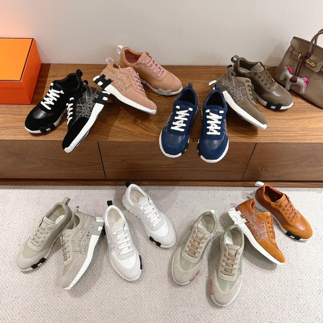 Минималистичная повседневная обувь Hermes 2024 — изображение из коллекции