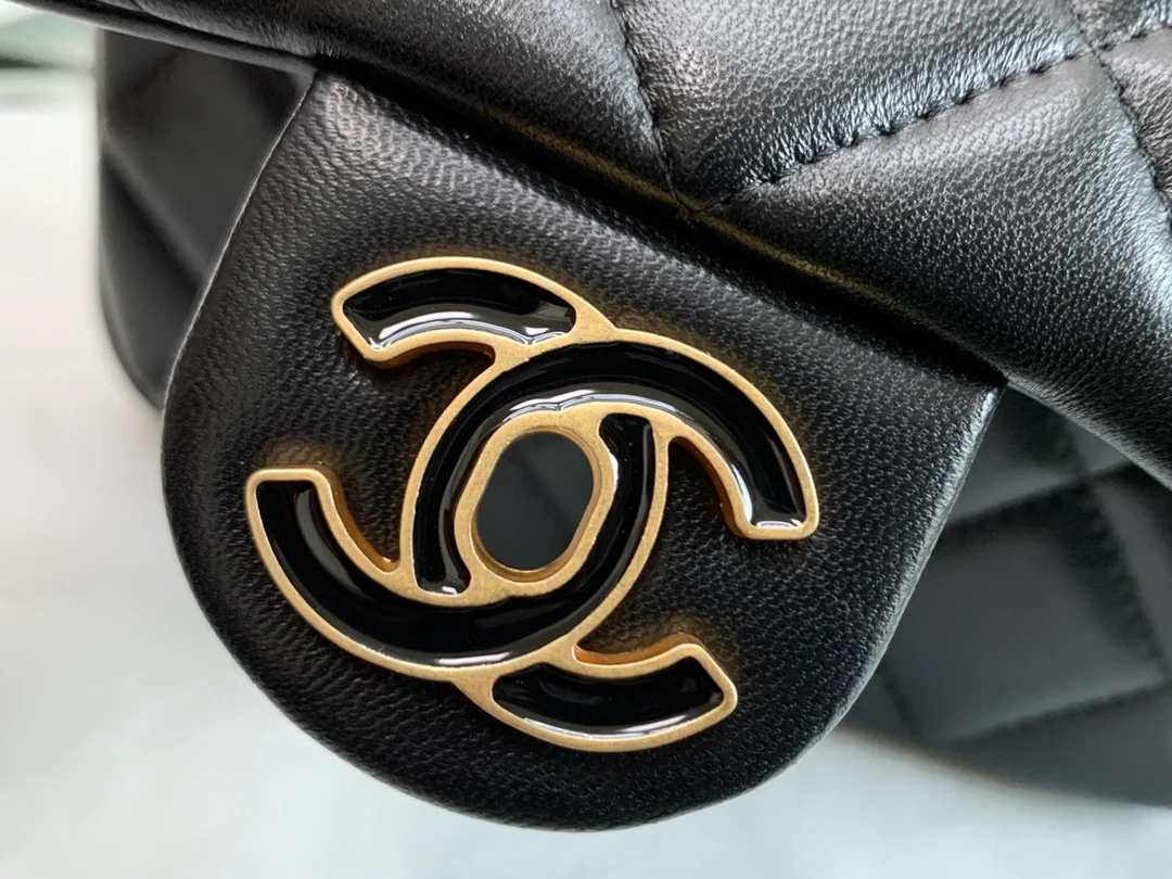 Chanel Новинка 2022 года - Квадратная сумка-мешок с эмалированными пуговицами - 3 шт.