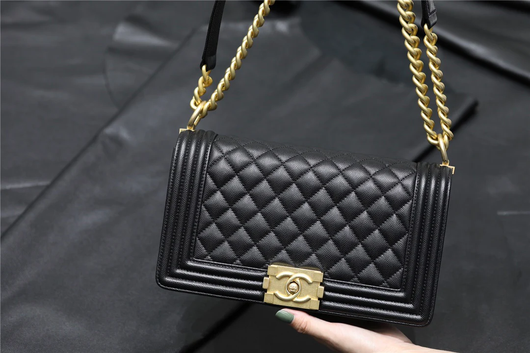 Chanel-boy-25cm-37