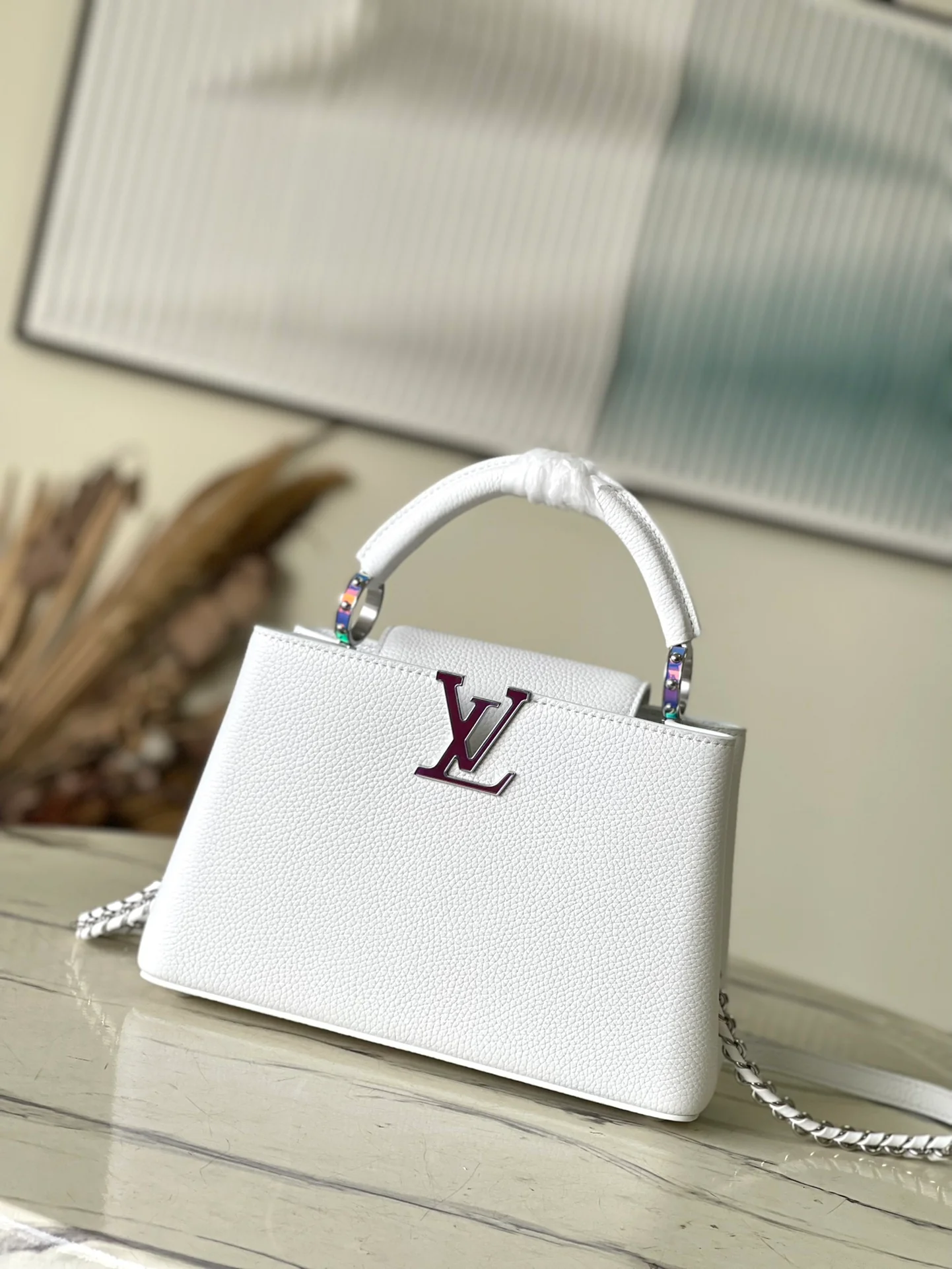 m22054-LV-capucines-handbag/crossbody bag-white