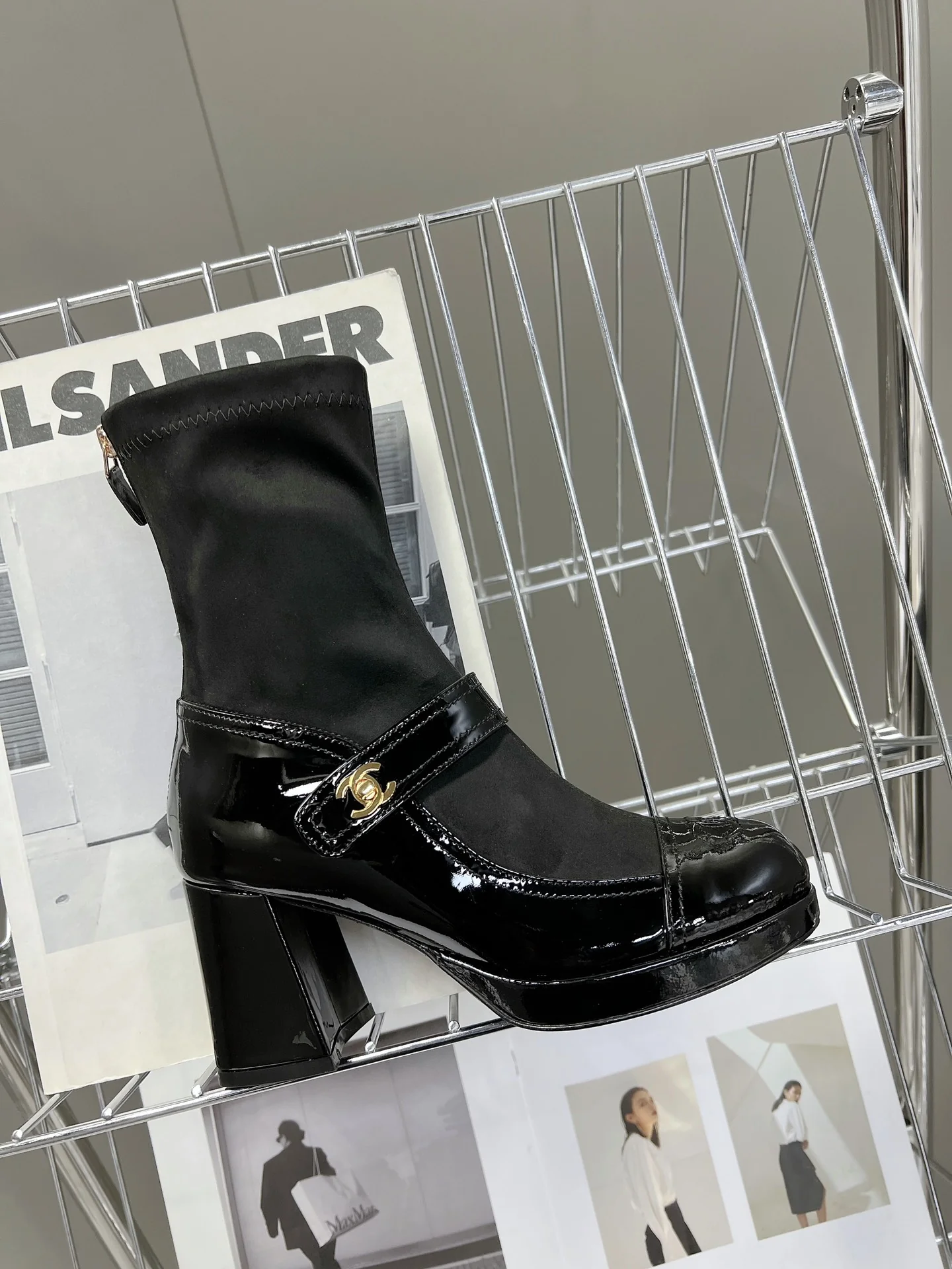 Chanel - Классические осенне-зимние повседневные ботинки - Черные