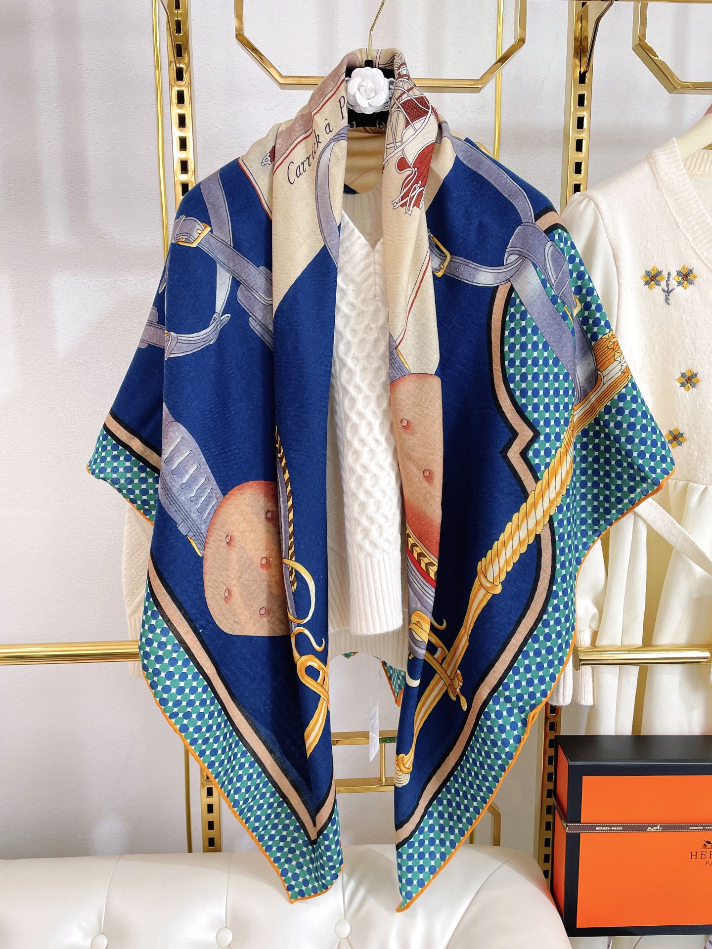 Hermes - Шарф Mr. Coach Square Scarf - 140 см - 70% кашемир - 30% шелк