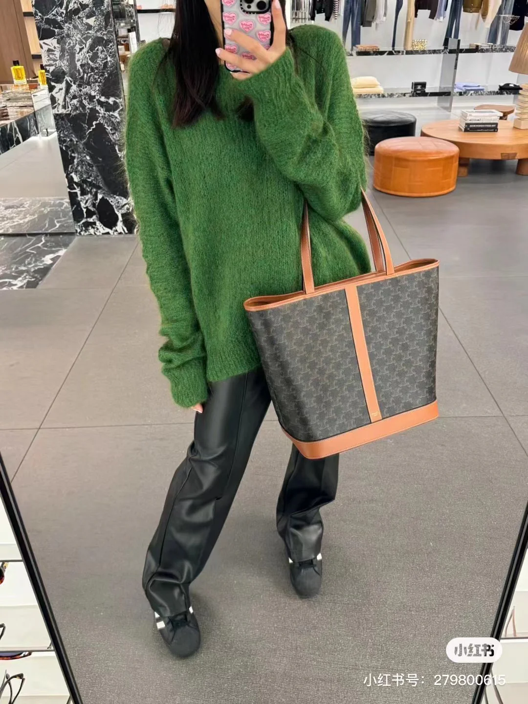 Монограмма Celine-triomphe-canvas-full-page