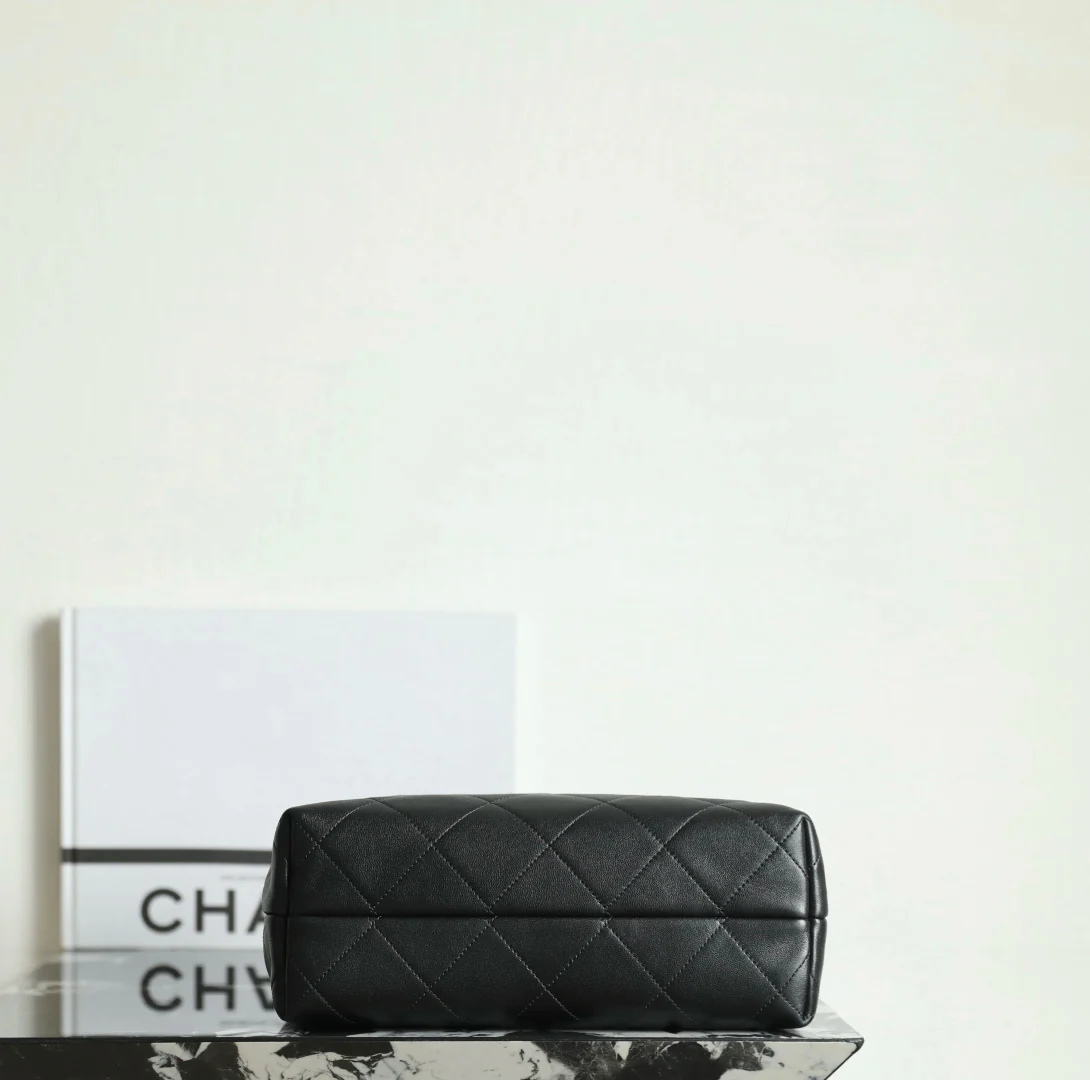 Chanel - Замшевая прямая сумка-шоппер - Серая с золотой фурнитурой