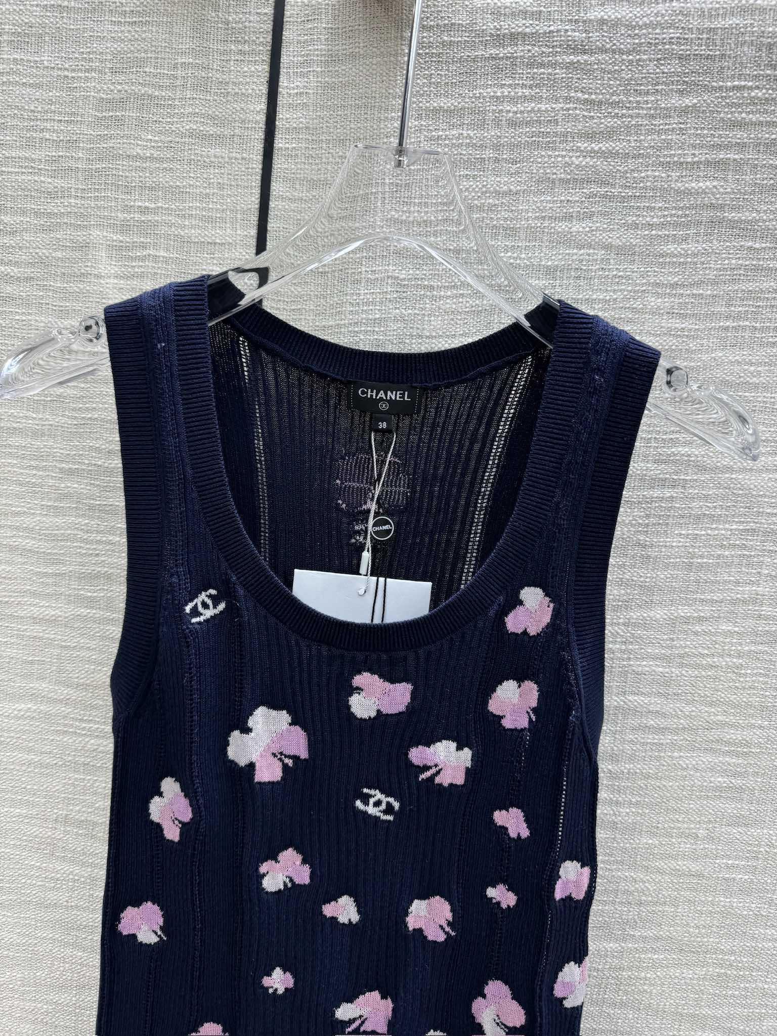 Жилет в стиле Chanel - 2403 - Жаккардовый жилет с четырехлистным клевером - Черный