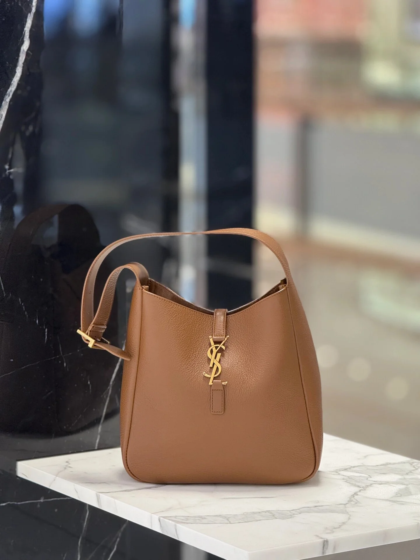 YSL-le-5a7-hobo-underarm bag-caramel brown
