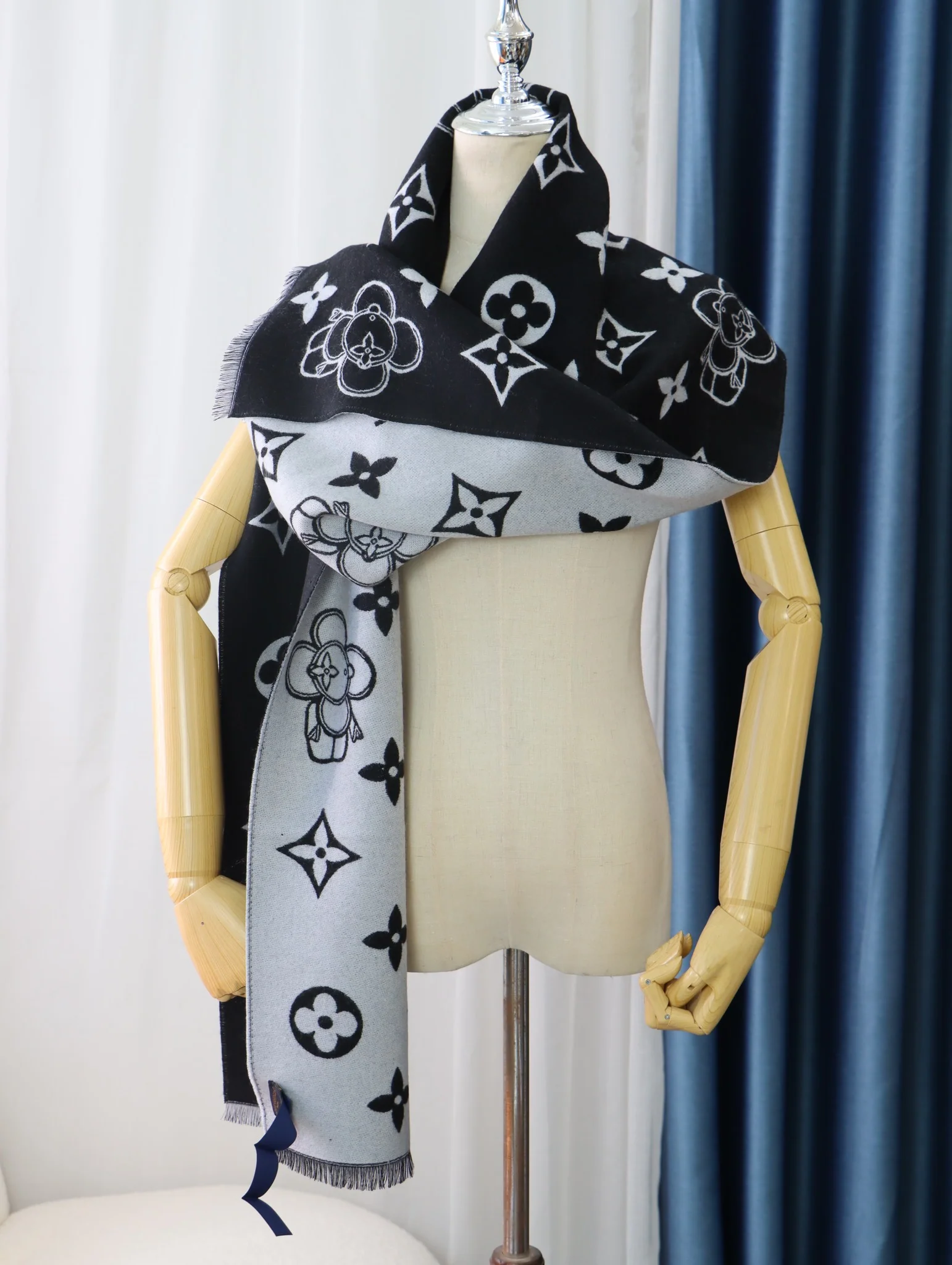 LV-100 - Шарф из овечьей шерсти, 34 (180 см), черный