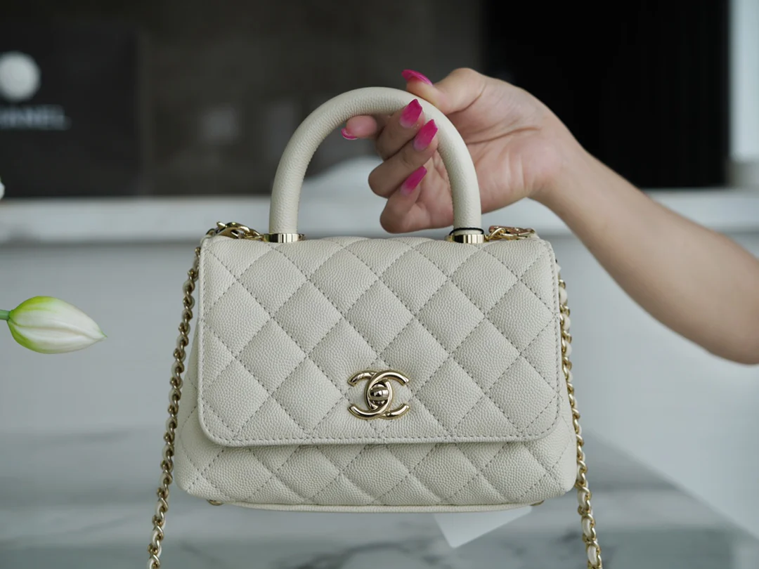 Chanel 2021 Coco Handle Grain Leather - White - Mini