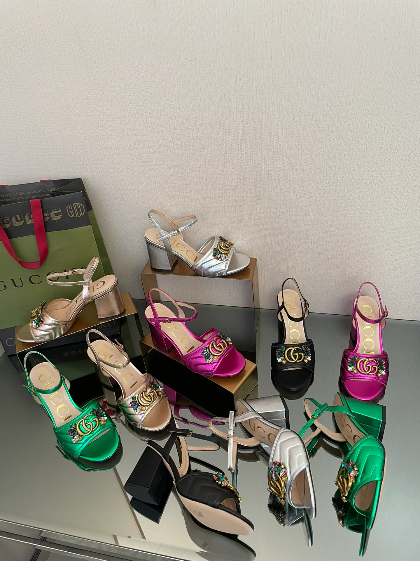 Босоножки Gucci 2022 на высоком каблуке, украшенные стразами - 2 шт.