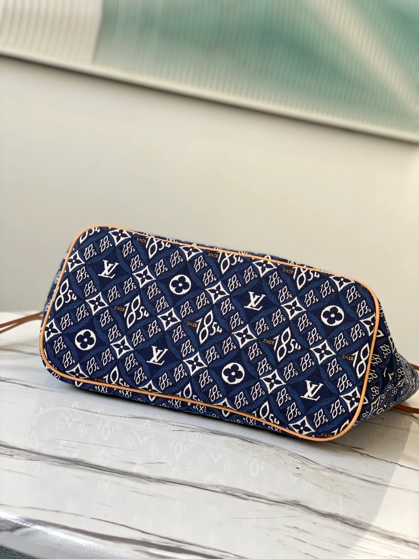 LV-M57484-2020-Зимняя-сумка-Neverfull