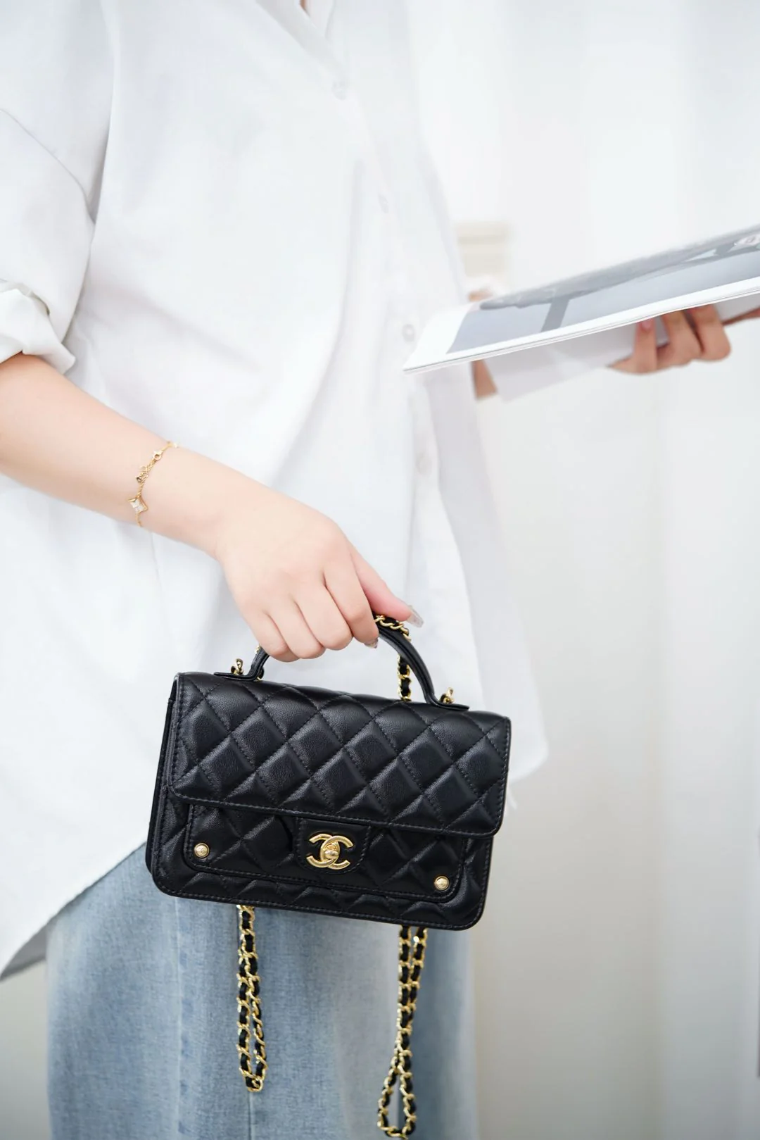 Chanel - ??? - Вариант с ручкой ??? - Черный с золотой фурнитурой