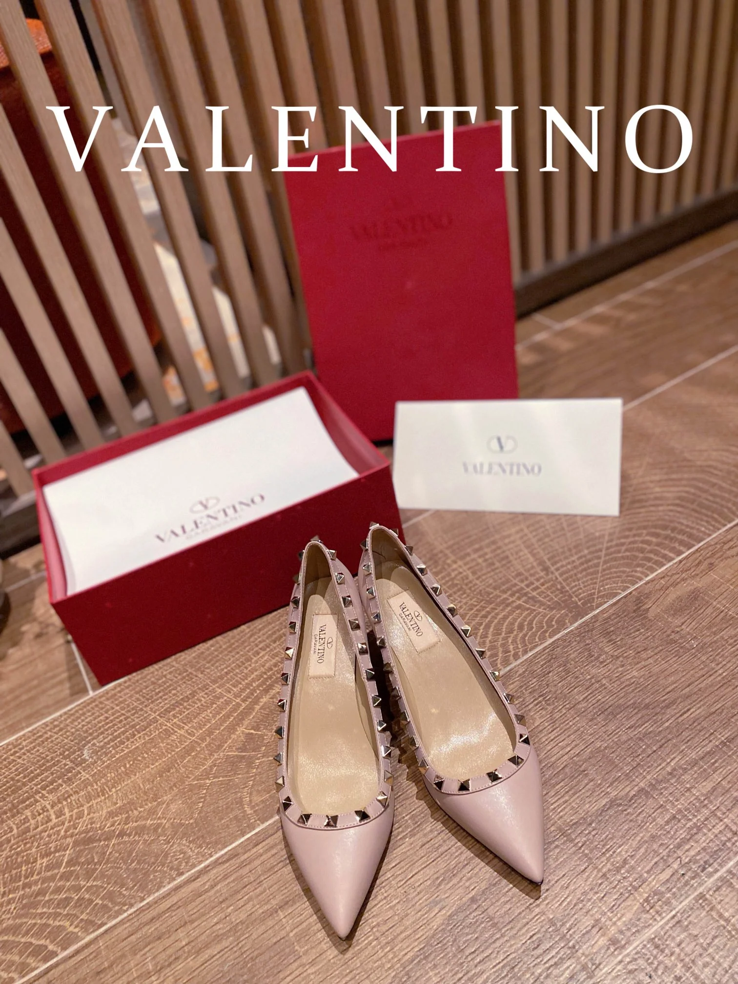 Классические туфли на среднем каблуке Valentino - розовые
