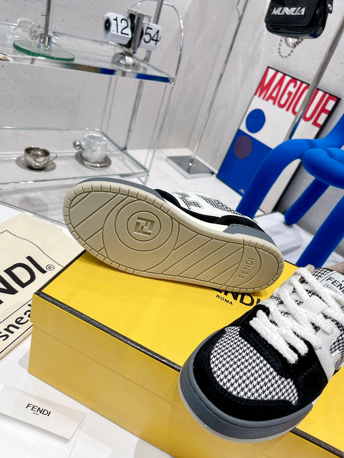 Fendi - Кроссовки - Повседневная обувь - Спортивная обувь