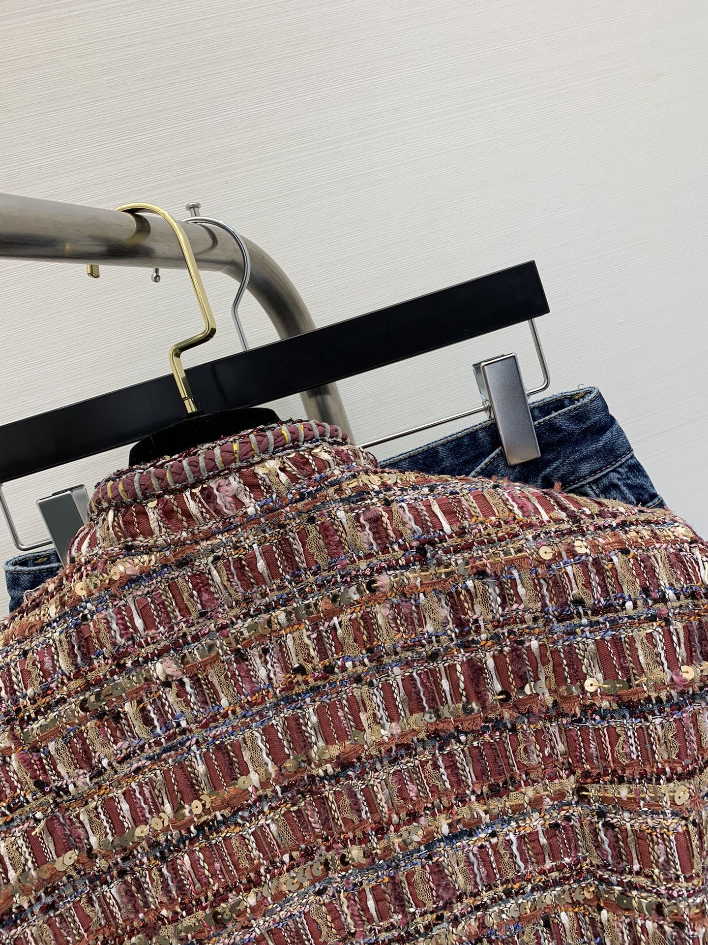 Тяжелый вязаный жакет Chanel 2403