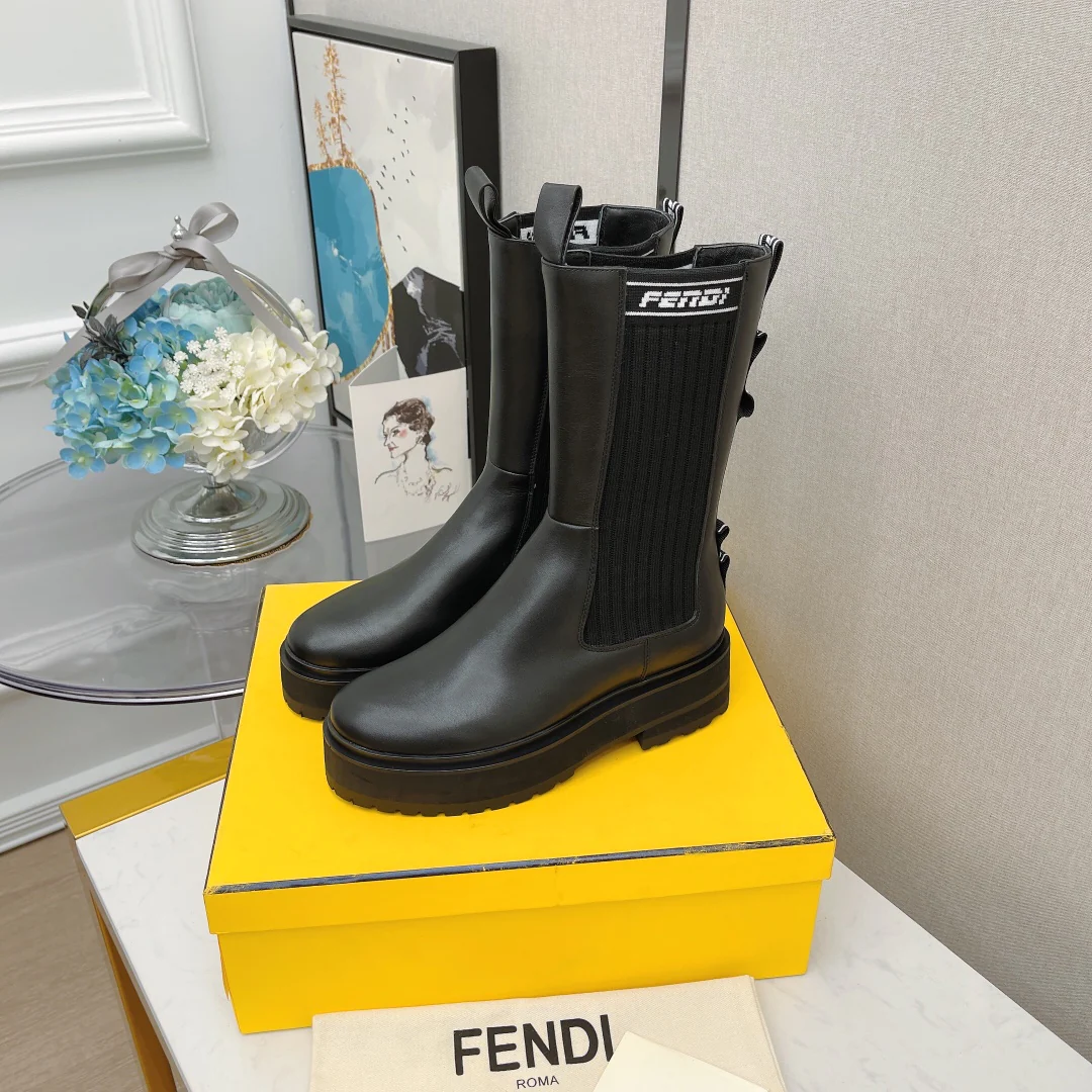 Fendi - Ботинки до середины икры - На платформе - Ботинки-носки