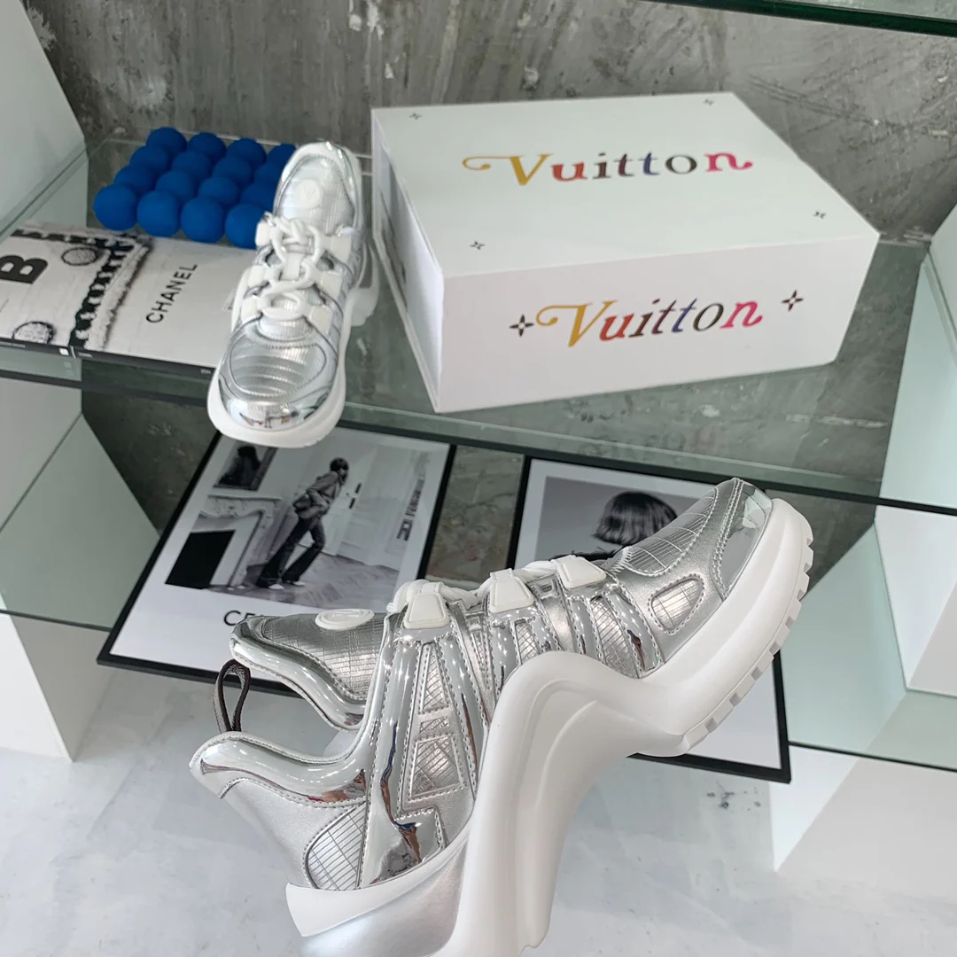 Обувь LV - Массивные кроссовки LV - 12