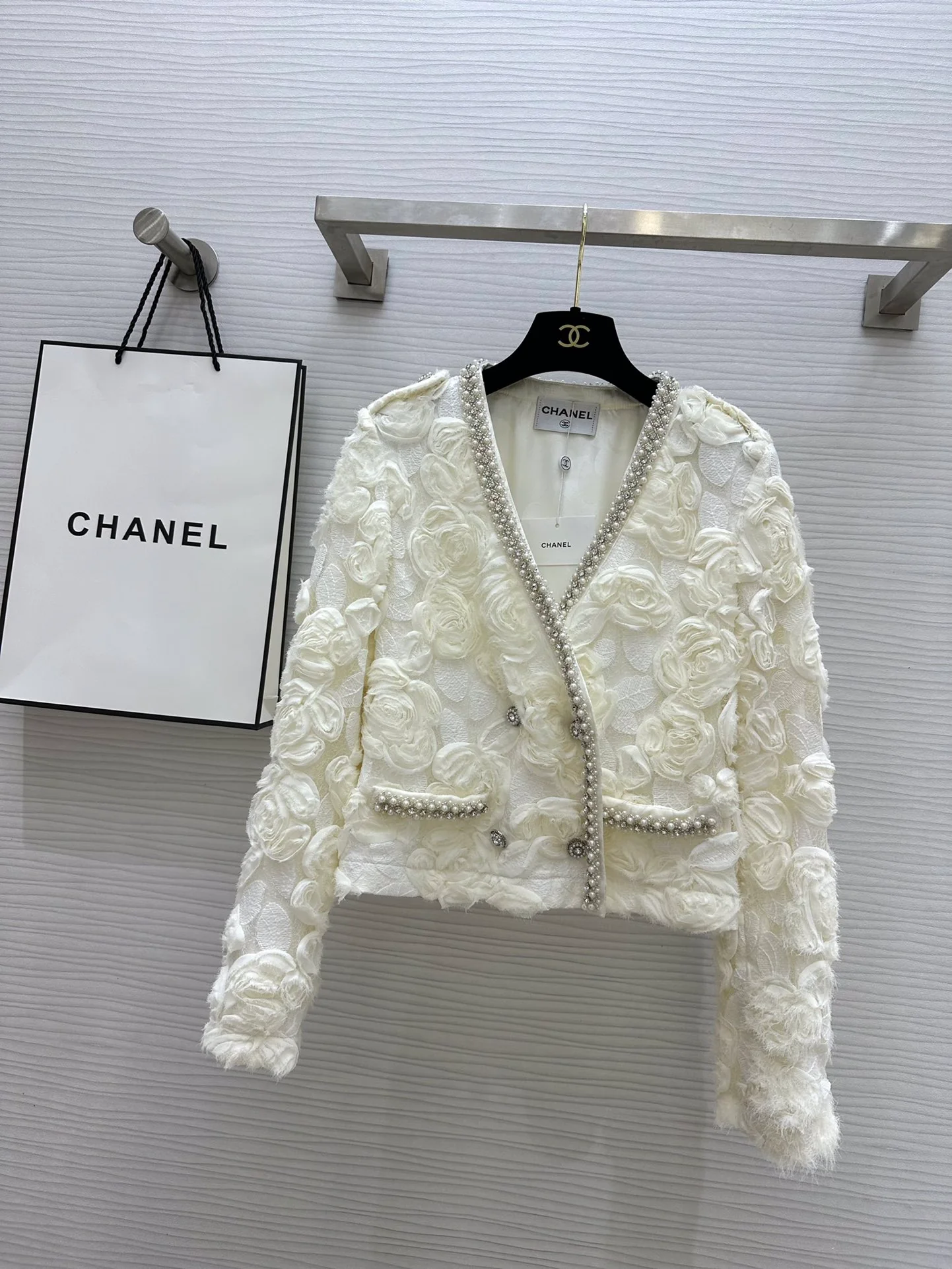 Chanel - 2403 - 24 Ранняя весна. Новая эксклюзивная 3D-куртка с цветочным принтом. Первый выпуск.