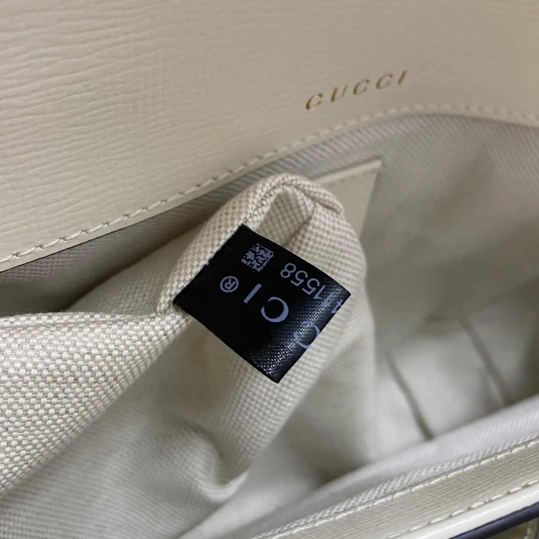 Сумка-седло Gucci 1955 из натуральной кожи с пряжкой в ??виде подковы