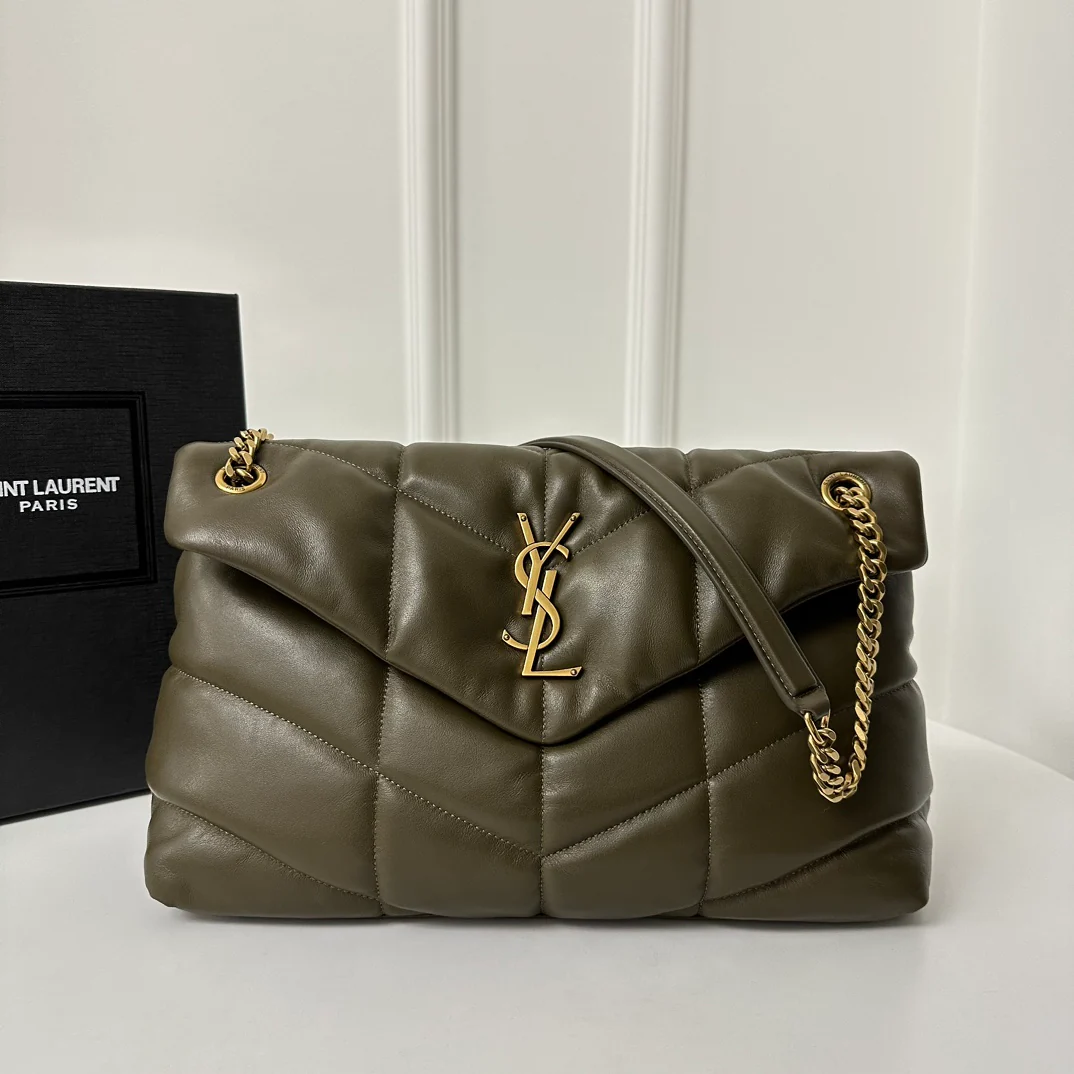 Пуховая сумка YSL Loulou 35 см из стеганой овечьей кожи цвета 