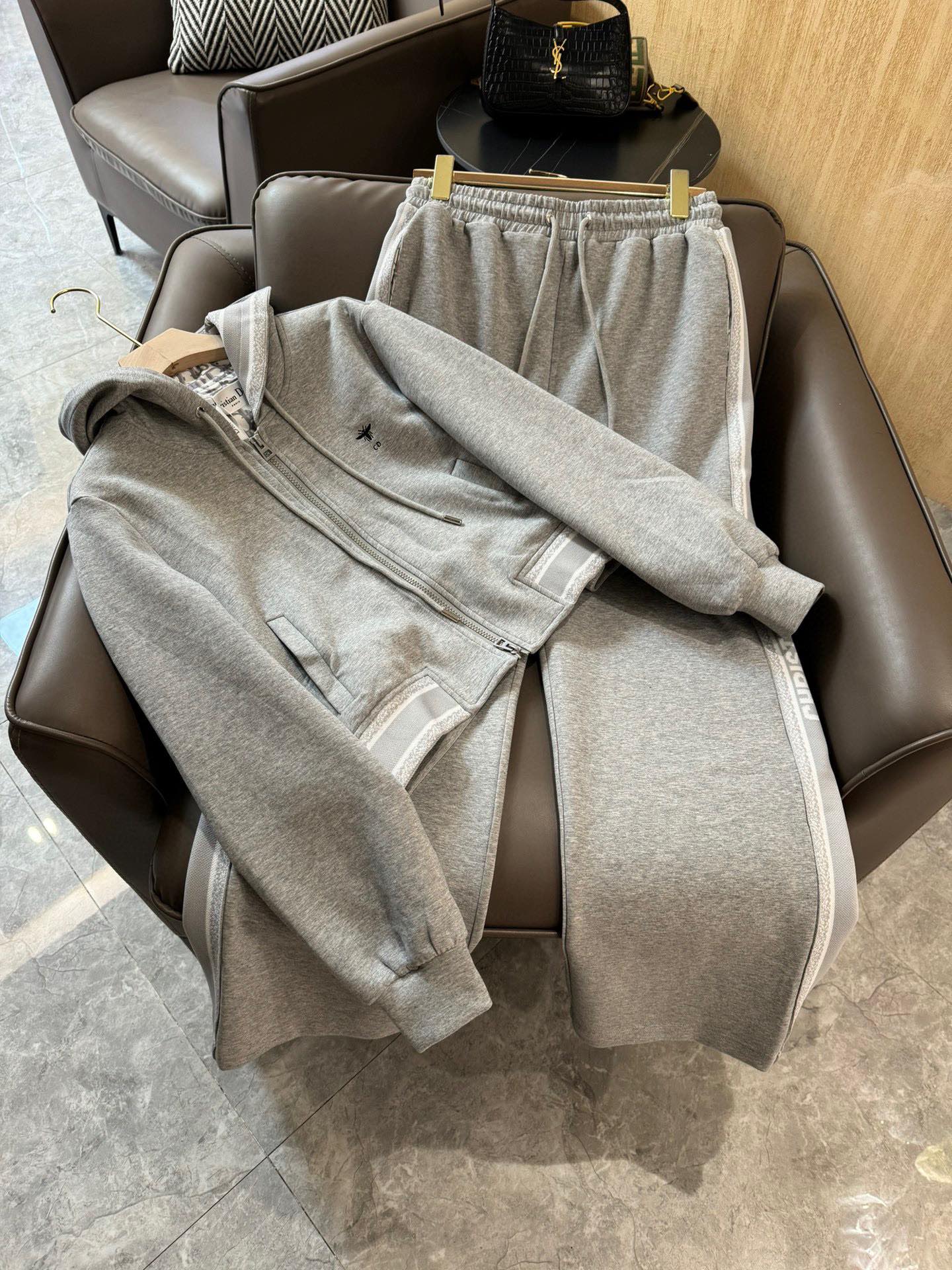 Dior 2403-24ss Новый повседневный костюм - серый