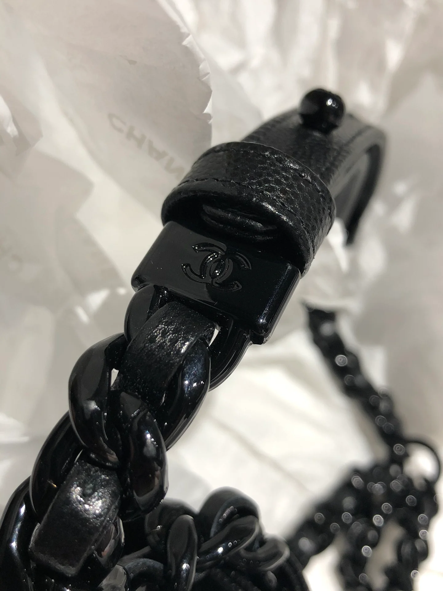 Черный держатель для карт Chanel