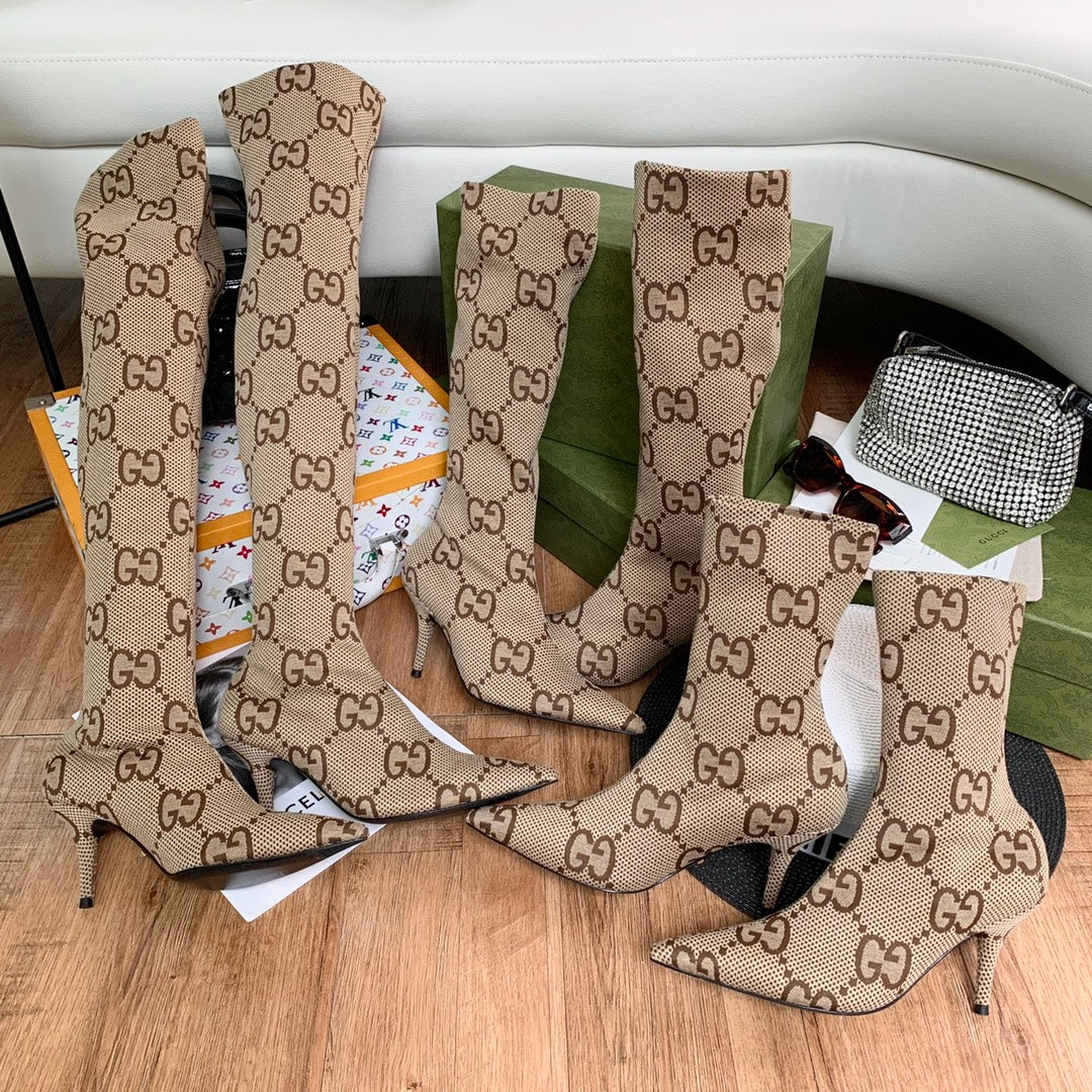 Ботильоны-носки Gucci осень/зима 2022 на шпильке с острым носком - Изображение из коллекции