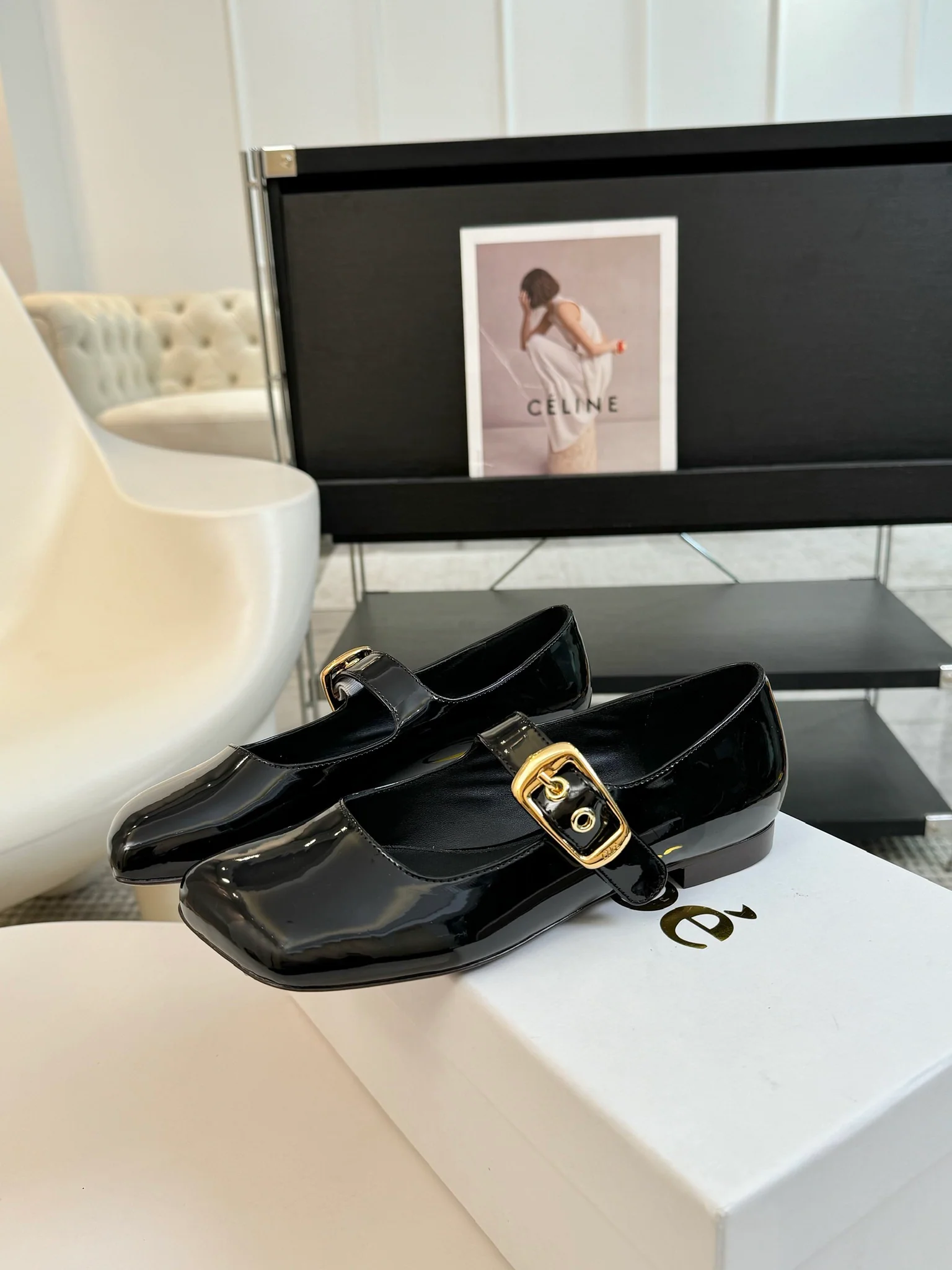 Туфли-мэри-джейн Chloe 2024 с квадратным носком - черные