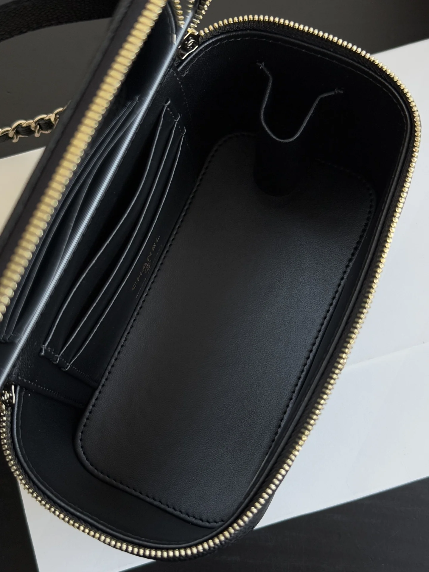 Сумка-ланчбокс Chanel 25c - черная