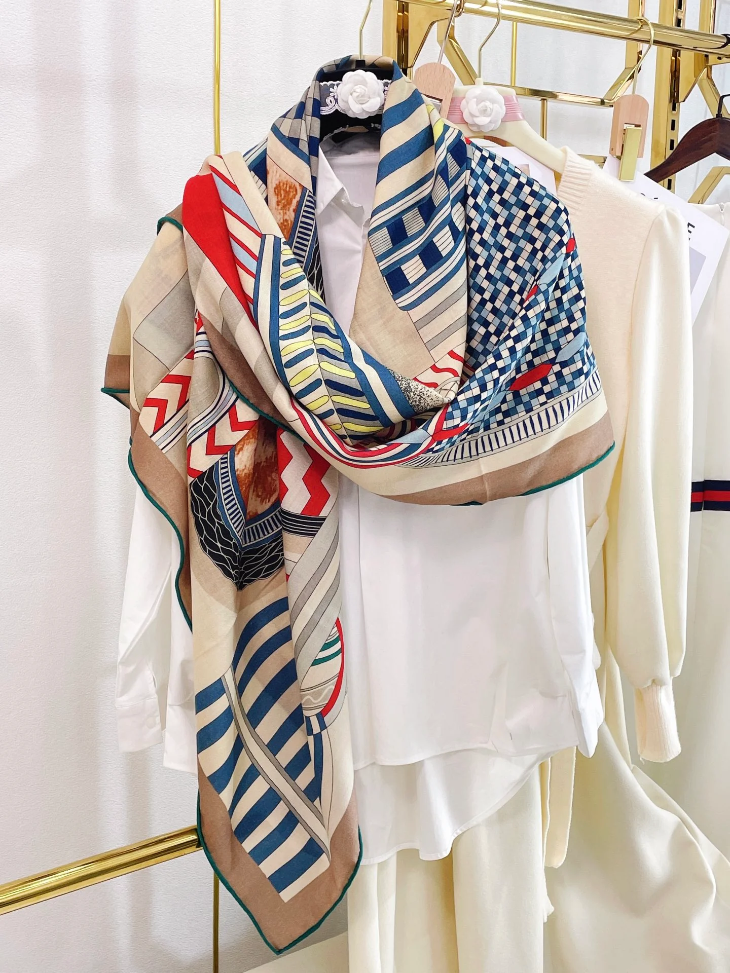 Шарф Hermes Fantasy Saddle Square Scarf - 140 см - 70% кашемир - 30% шелк