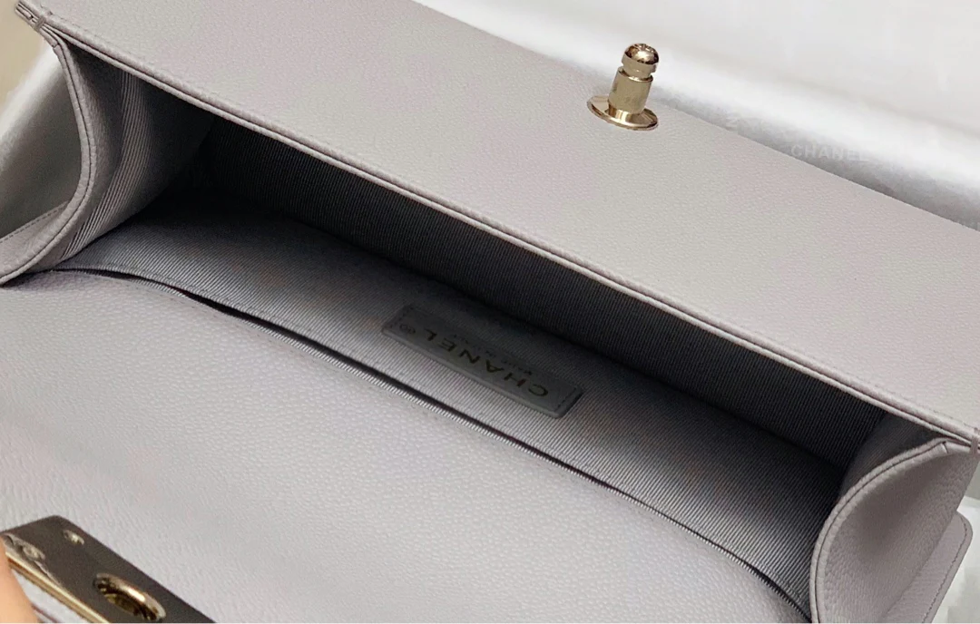 Chanel Boy 25 см 42