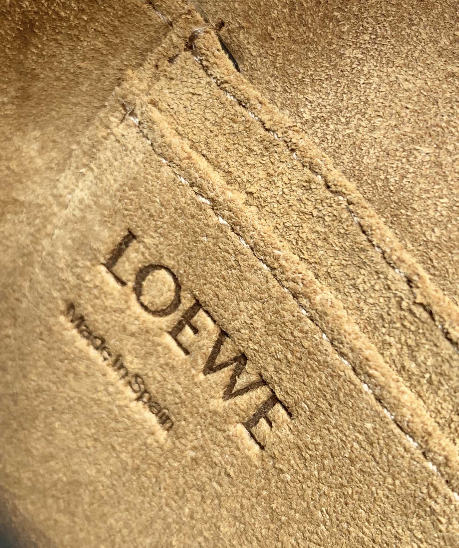 Loewe-gate-mini-21x12-5x9-5-cm-6