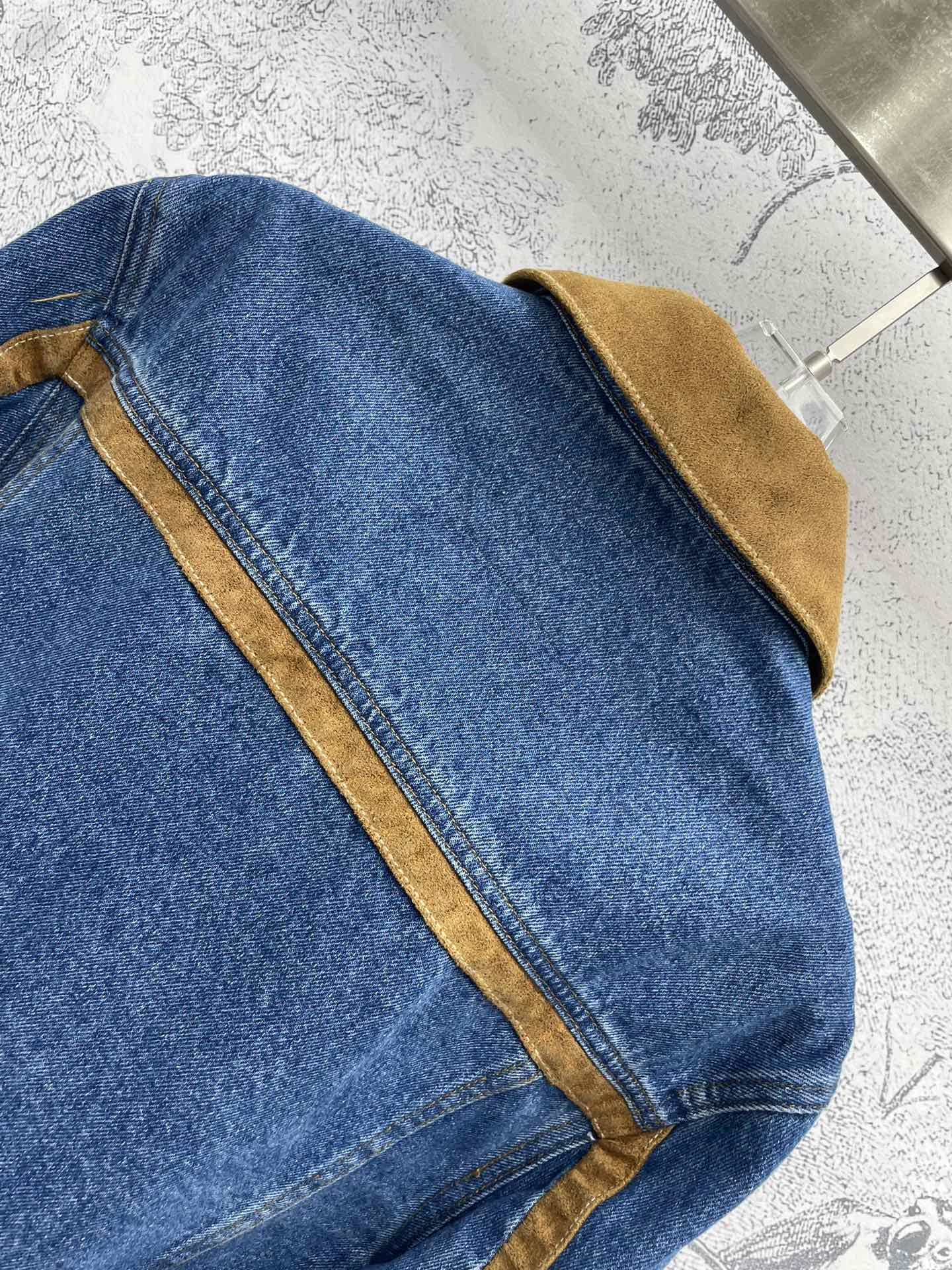 Miu Miu-2404 - Стильный жакет с лацканами