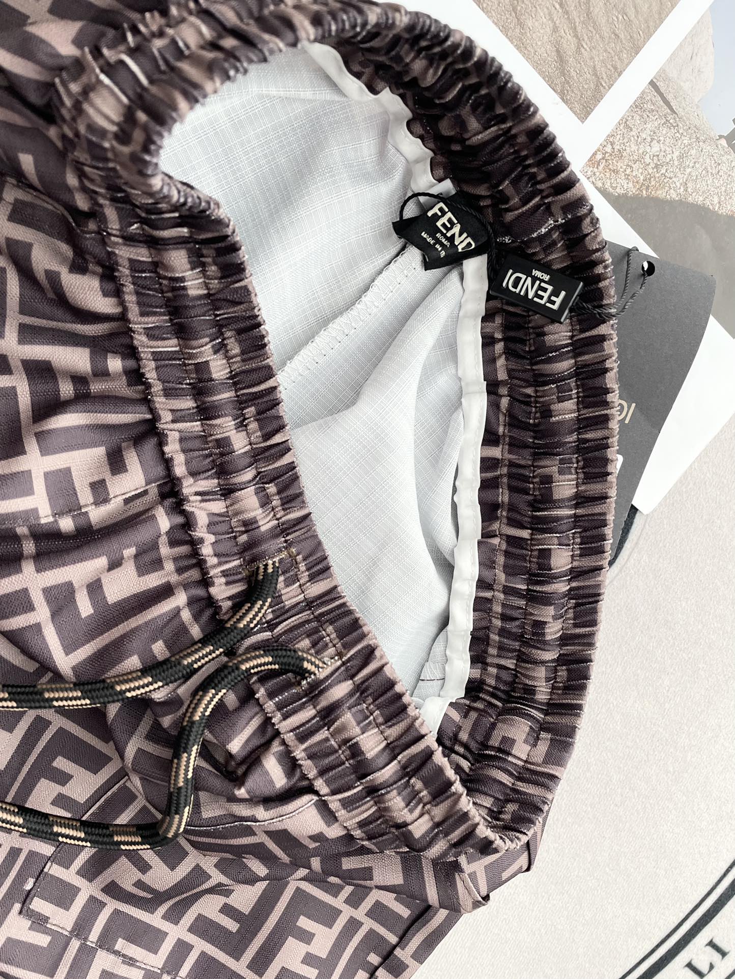 Fendi - 2403 - Весенне-летние рабочие брюки в винтажном стиле (серия FF Jacquard)