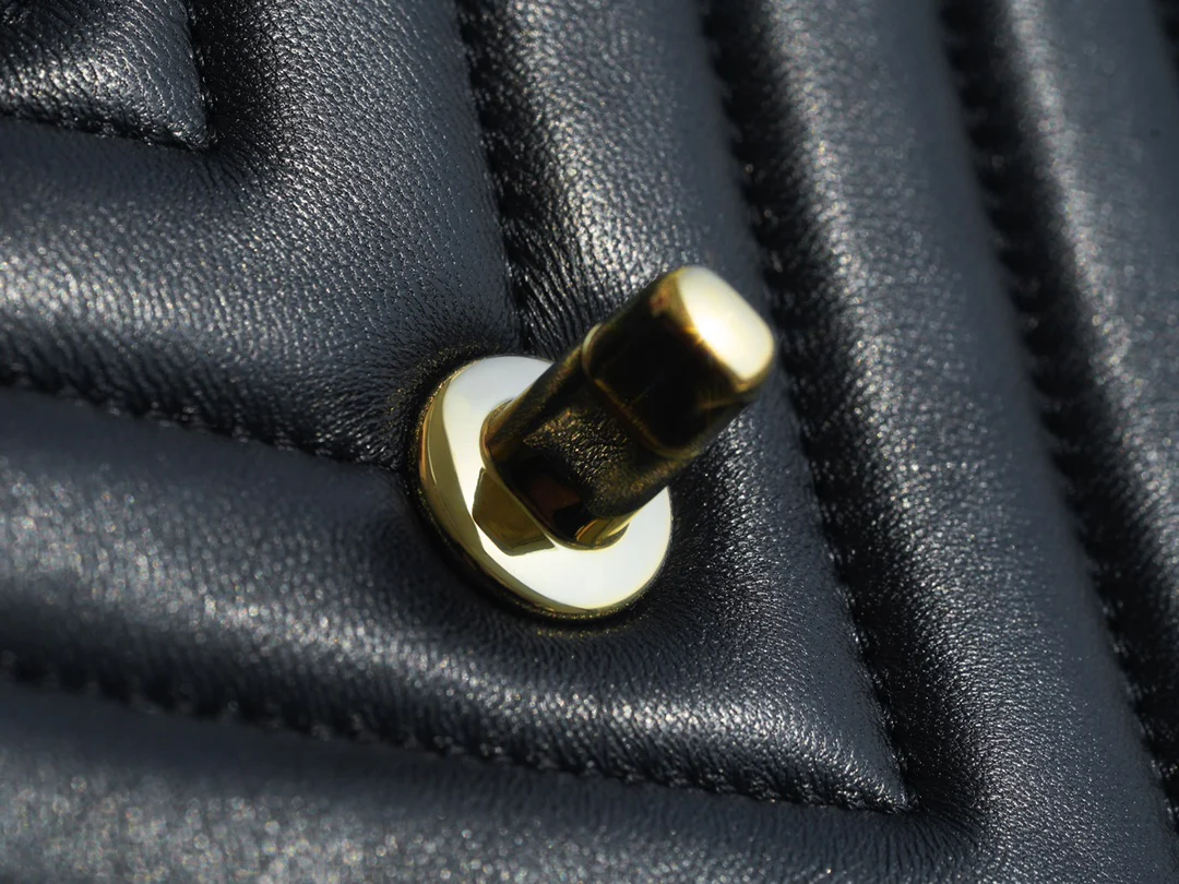 Chanel Trendy CC V Classic Black - 25cm