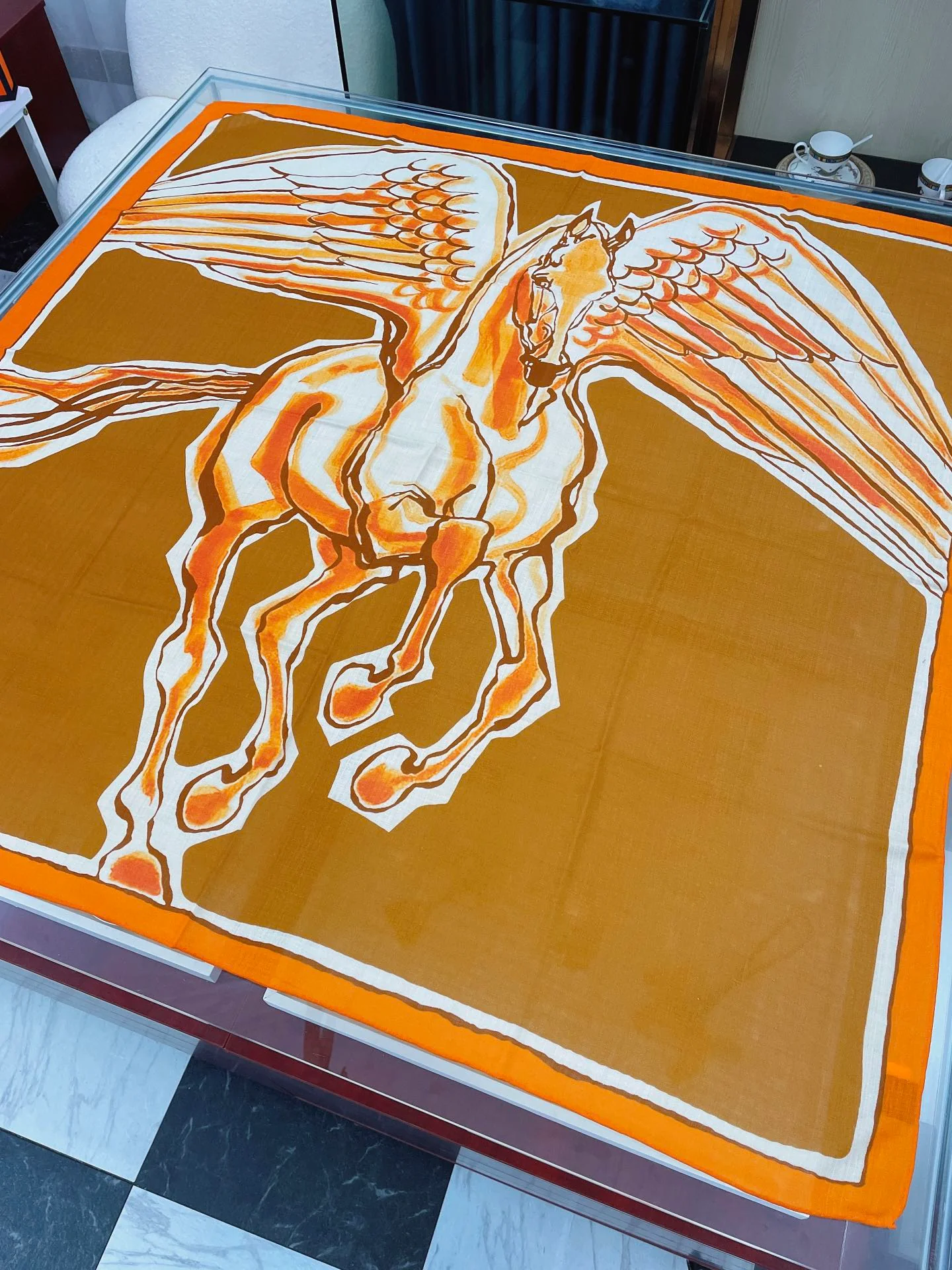 Шаль Hermes Pegasus - 140 см - 70% кашемир - 30% шелк