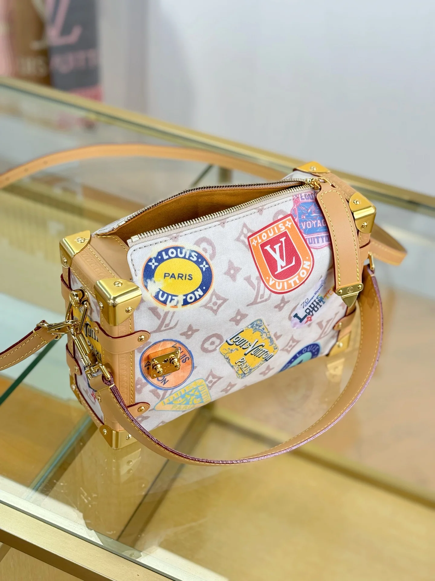 LV-m14606-side-trunk средняя сумка