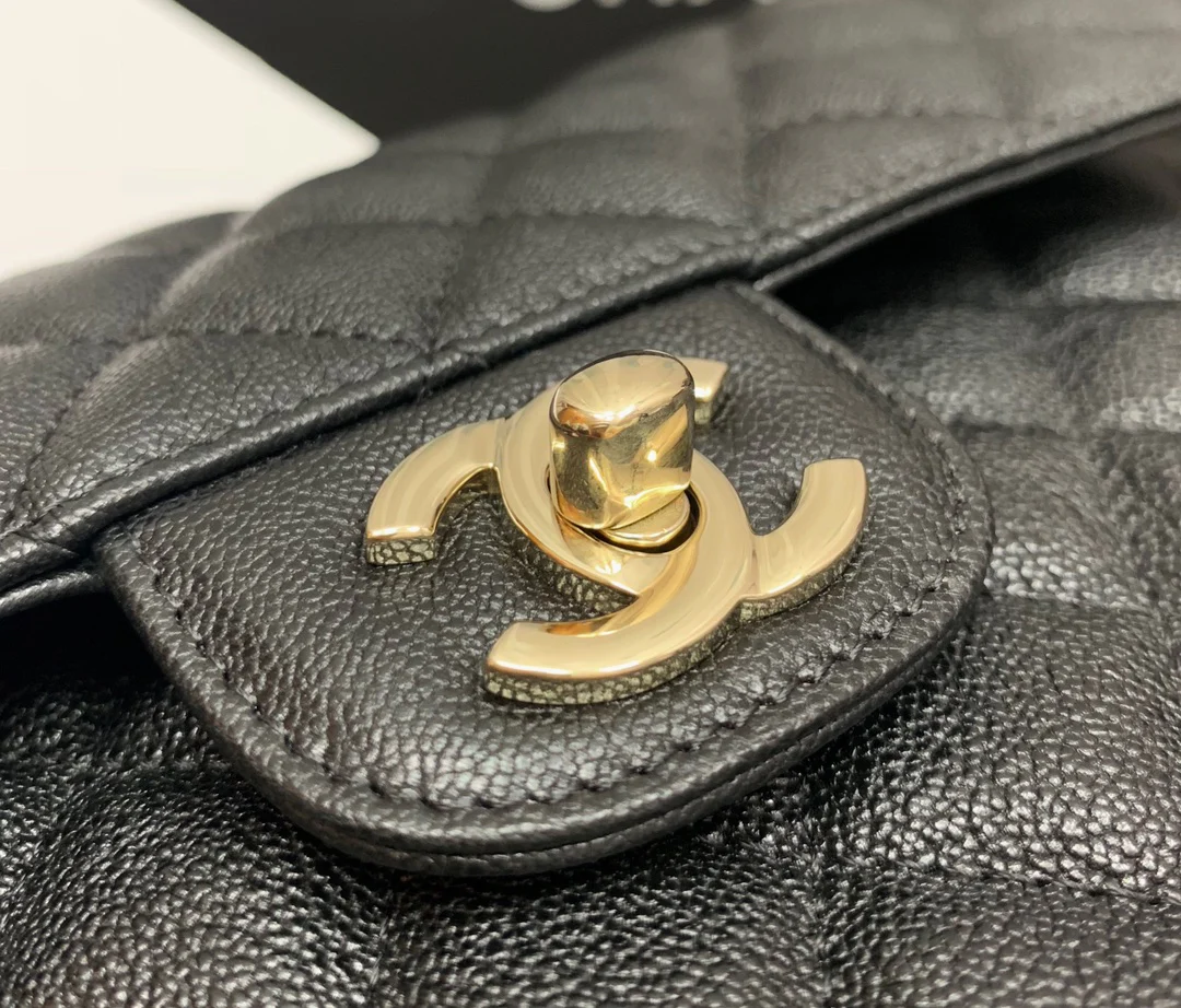 Сумка Chanel Sesame Pattern CF — черная с золотой фурнитурой — 23 см