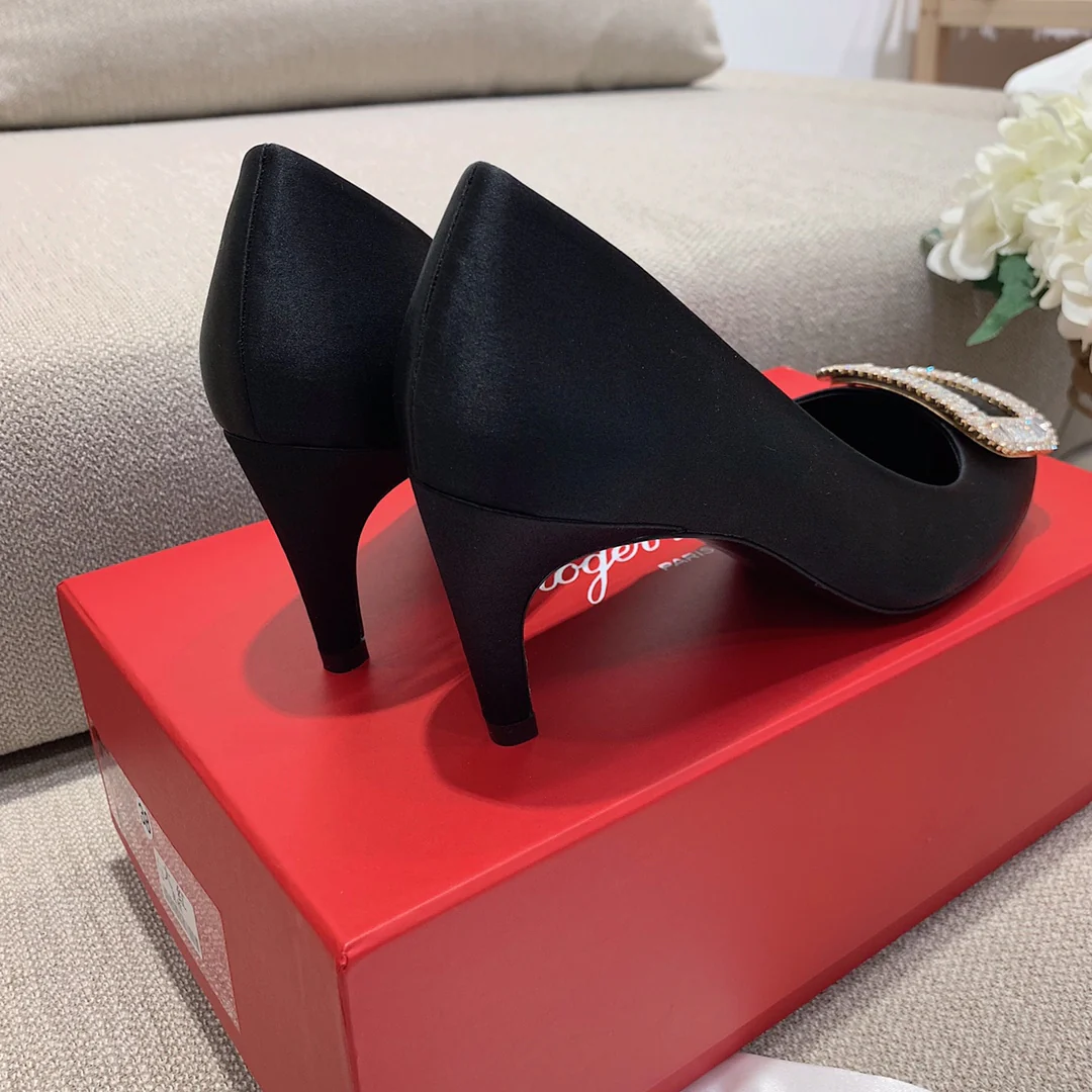 Туфли на банановом каблуке RV-7-5 см - шелковая пряжка со стразами - черные